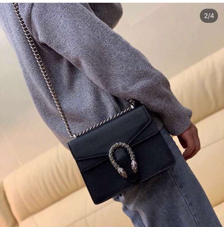 Сумка Gucci Dionysus, маленькая, в черном цвете с текстурой личи.