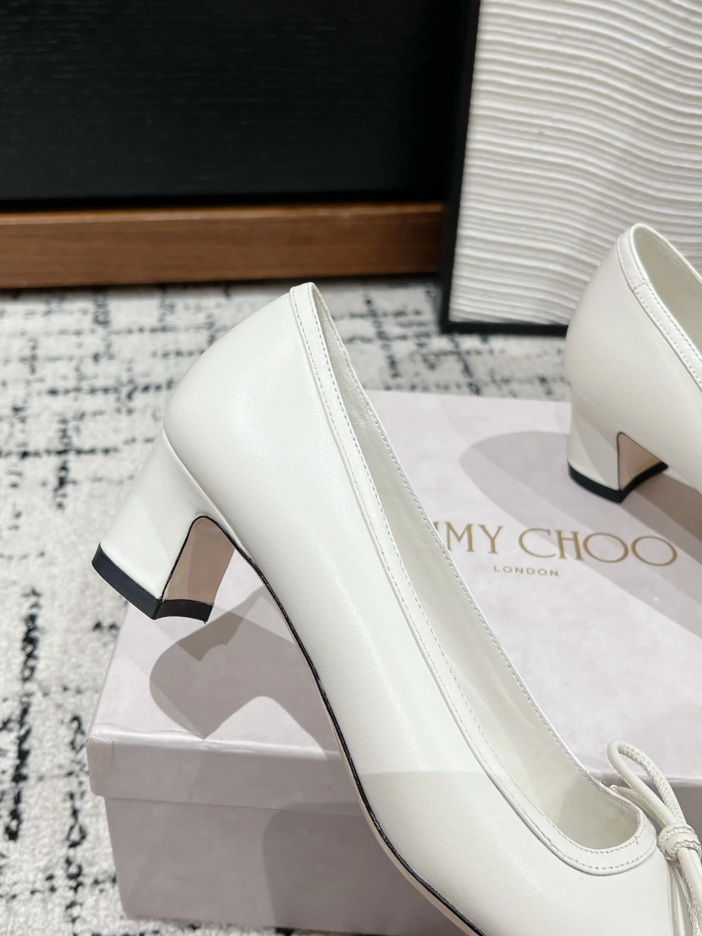 Туфли на низком каблуке с квадратным носком Jimmy 2024 - белые