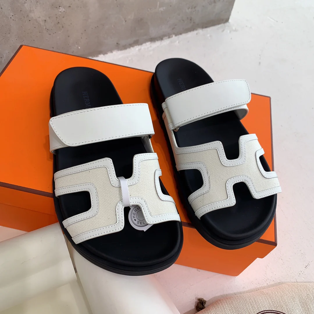 Шелковые кожаные тапочки Hermes - белые