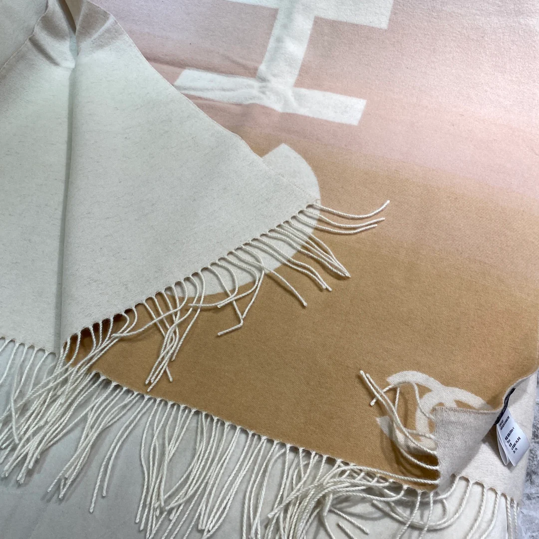 Шарф Chanel из шерсти и кашемира - 70 см x 200 см - абрикосовый