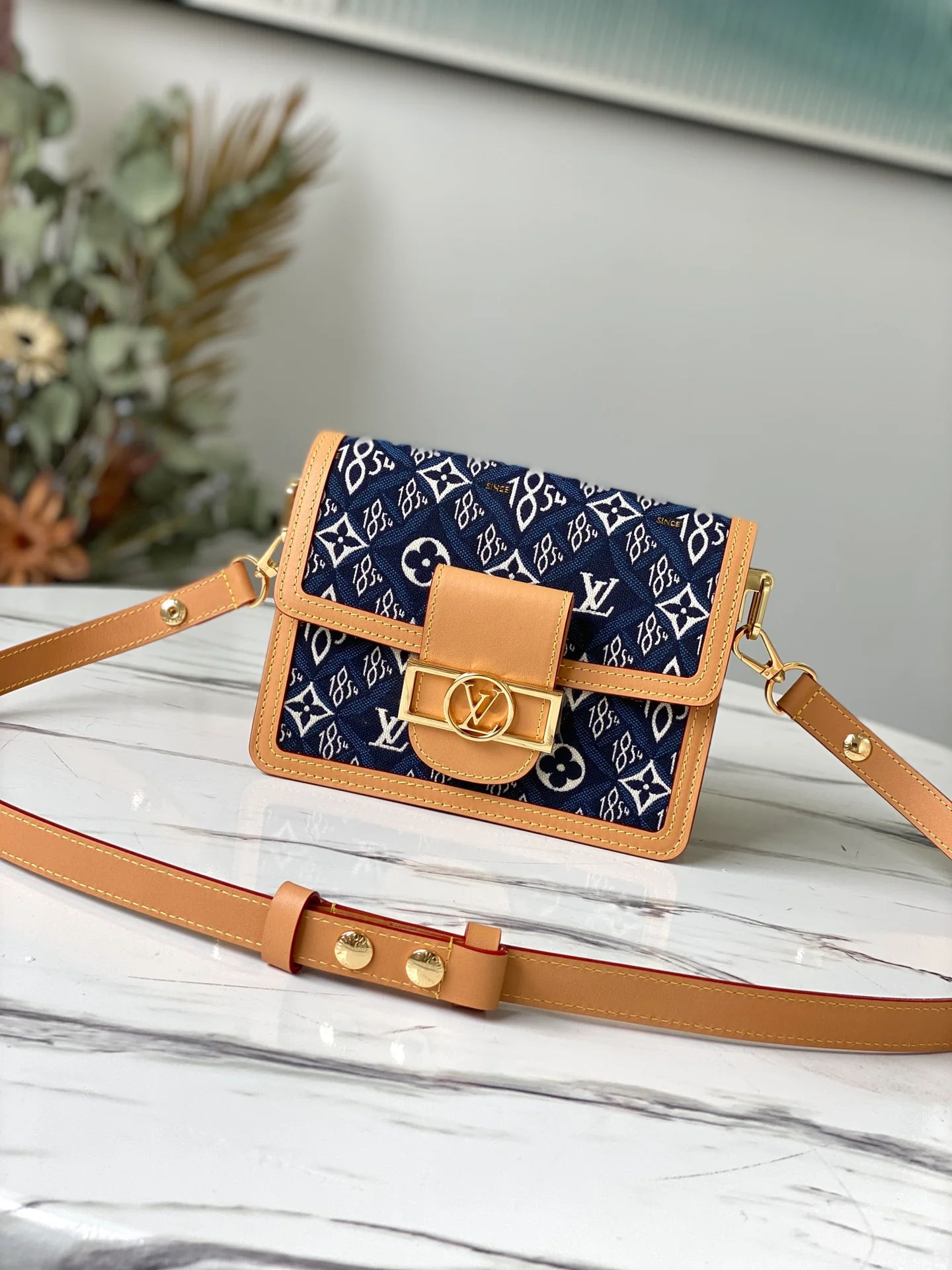 m57394-LV-2020-Winter Refresh-dauphine-Mini Handbag