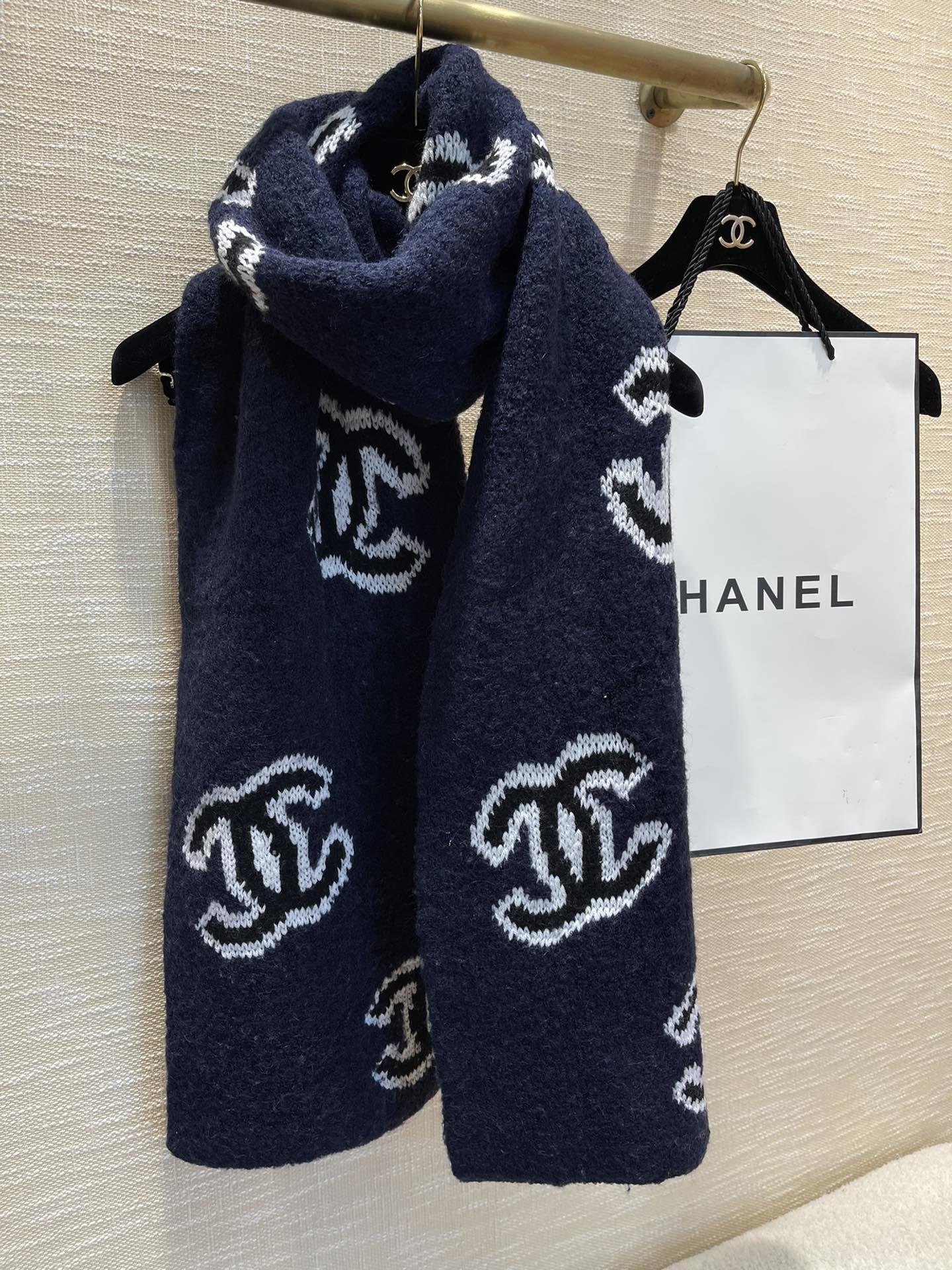 Стеганый кашемировый шарф Chanel - Размер 32 - 190 см - 58 - Шерсть - 33 - Кашемир - 18 - Шелк - Черный