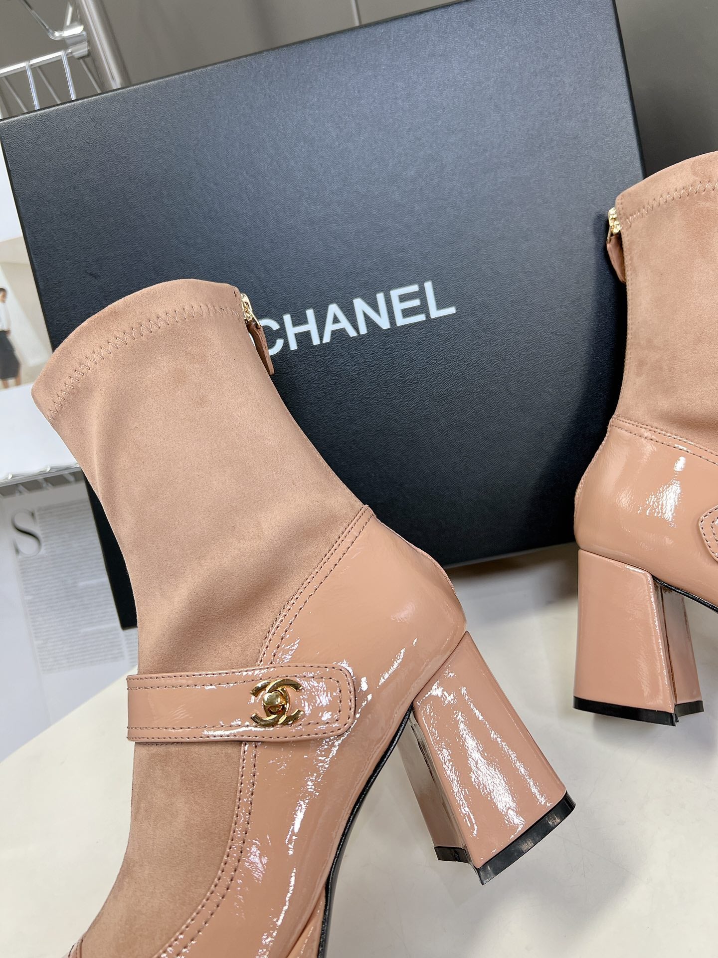 Chanel - Классические осенне-зимние повседневные ботинки - Розовые