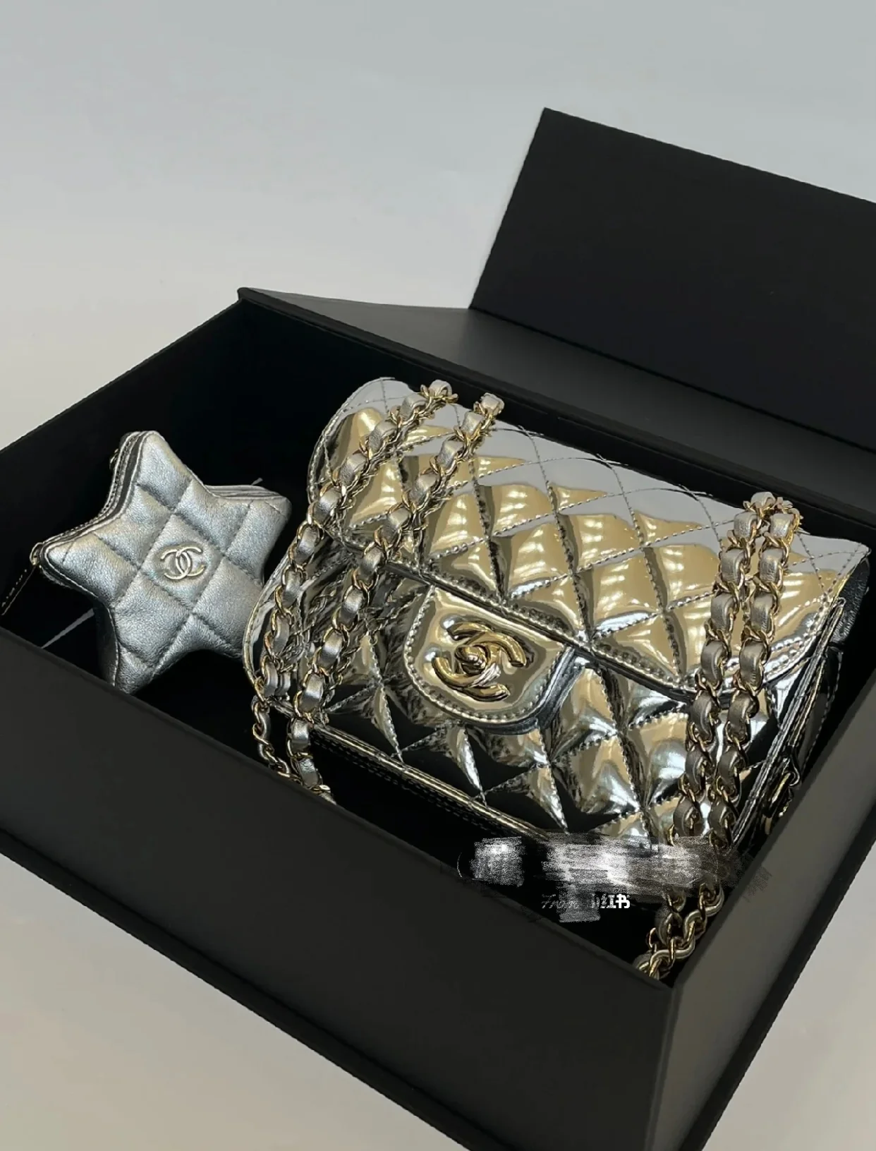 Весенняя коллекция Chanel - 24c - Сумка CF Star Flap Bag - Серебристый