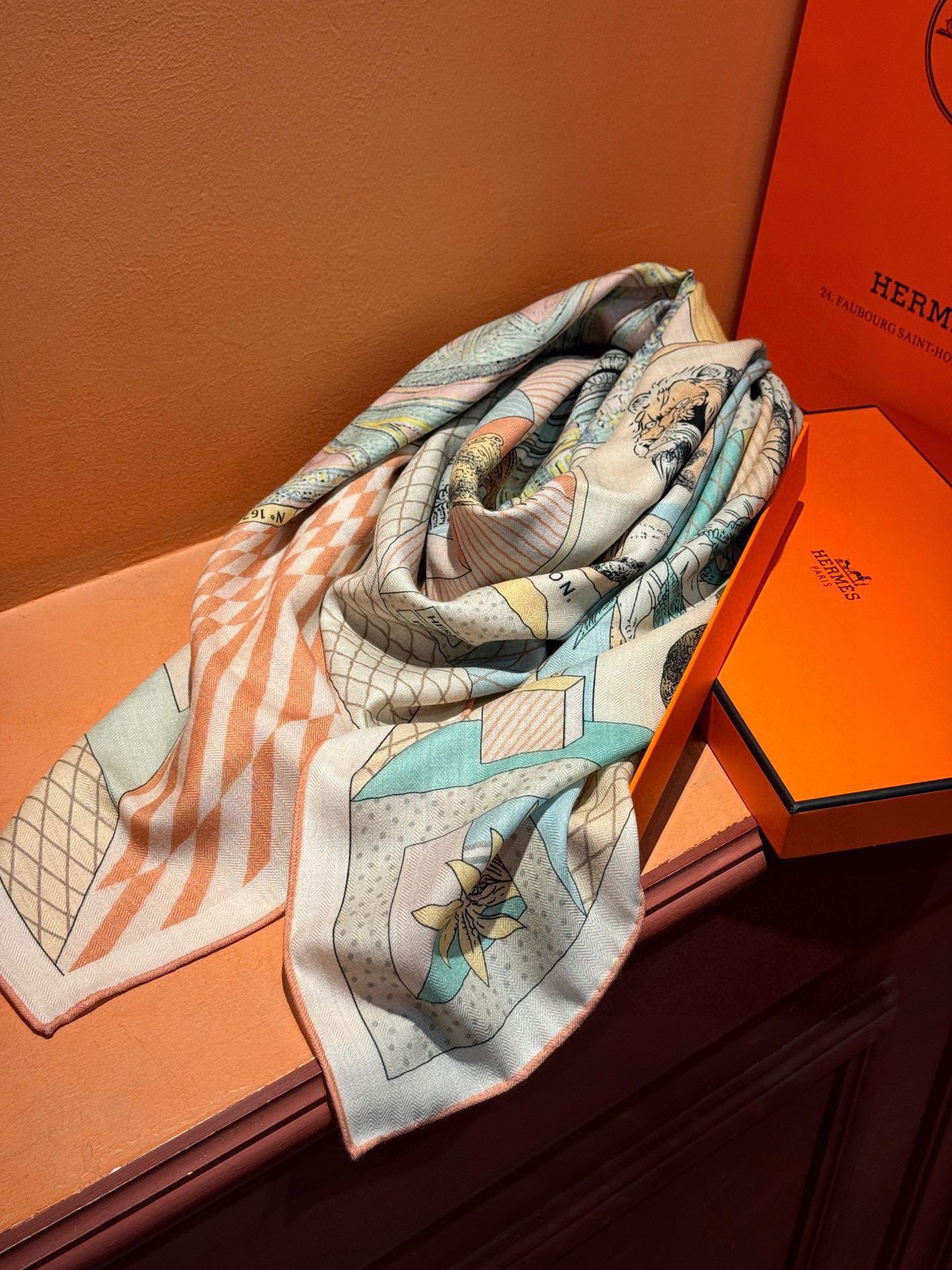 Шарф Hermes 2024, двусторонний, однотонный, размер 140-140.