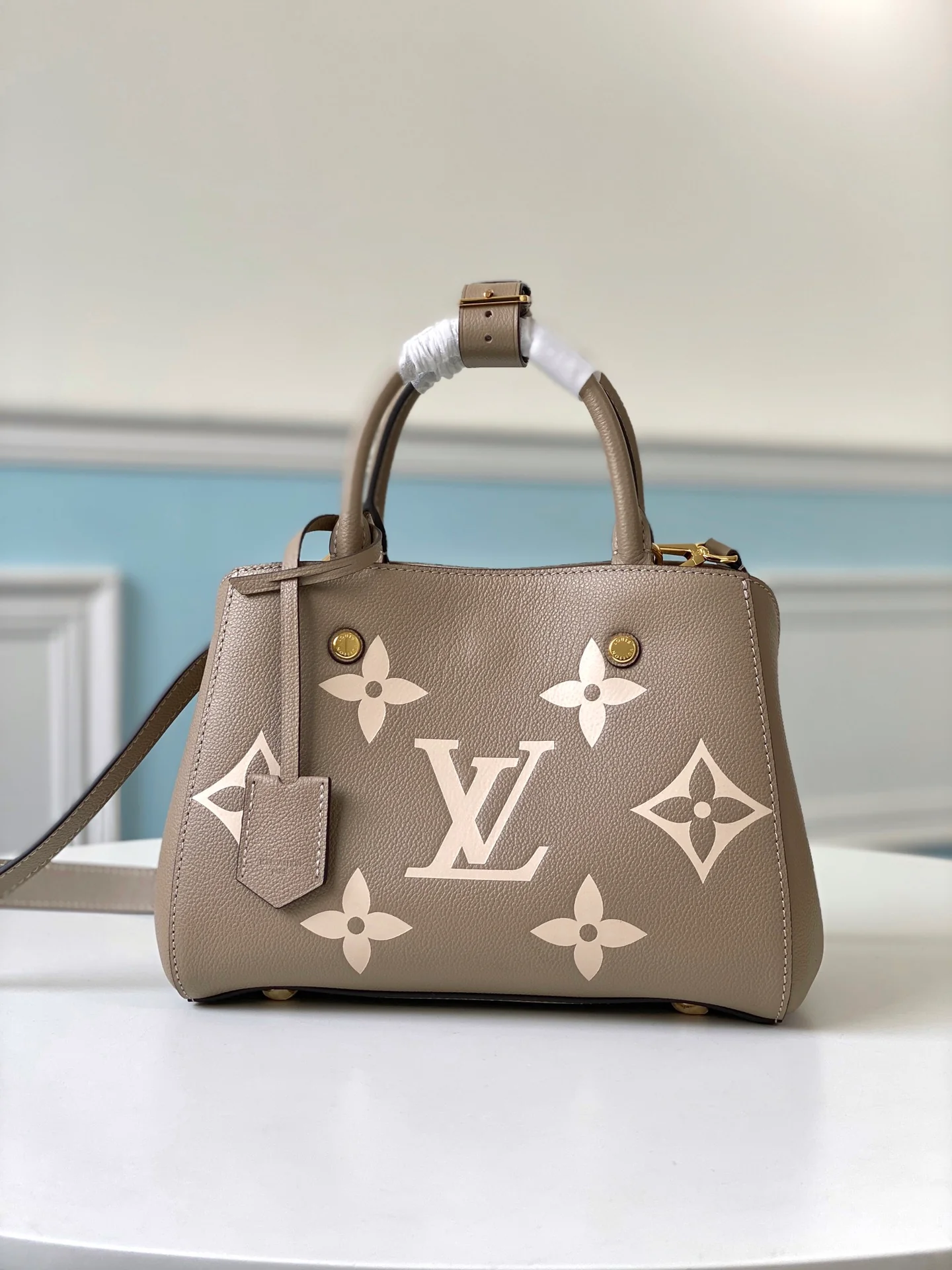 m41053-LV-Montaigne-Handbag-Small-Heather Gray