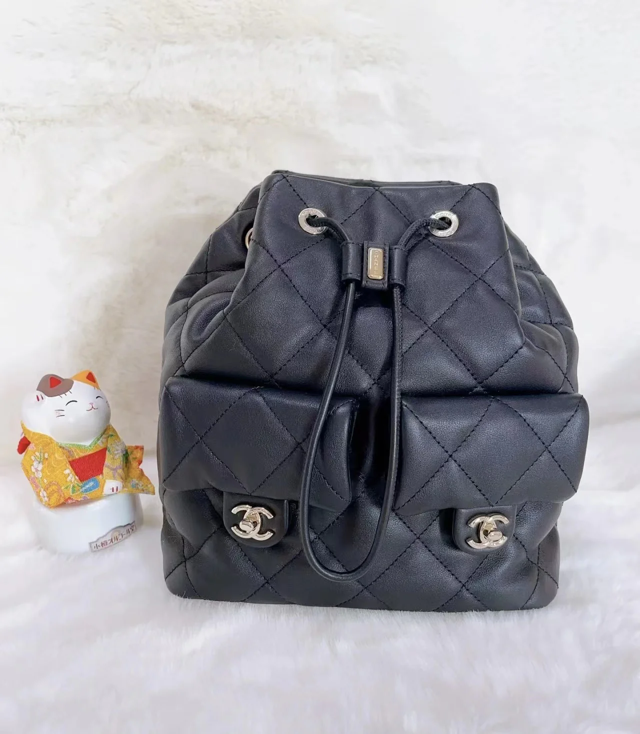 Рюкзак Chanel 23B — черный