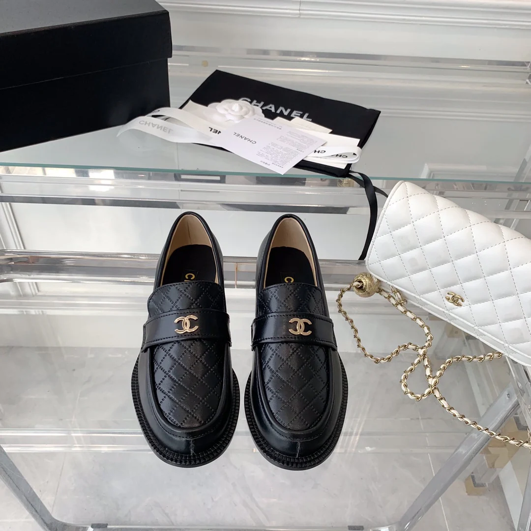 Классические стеганые лоферы Chanel 22s
