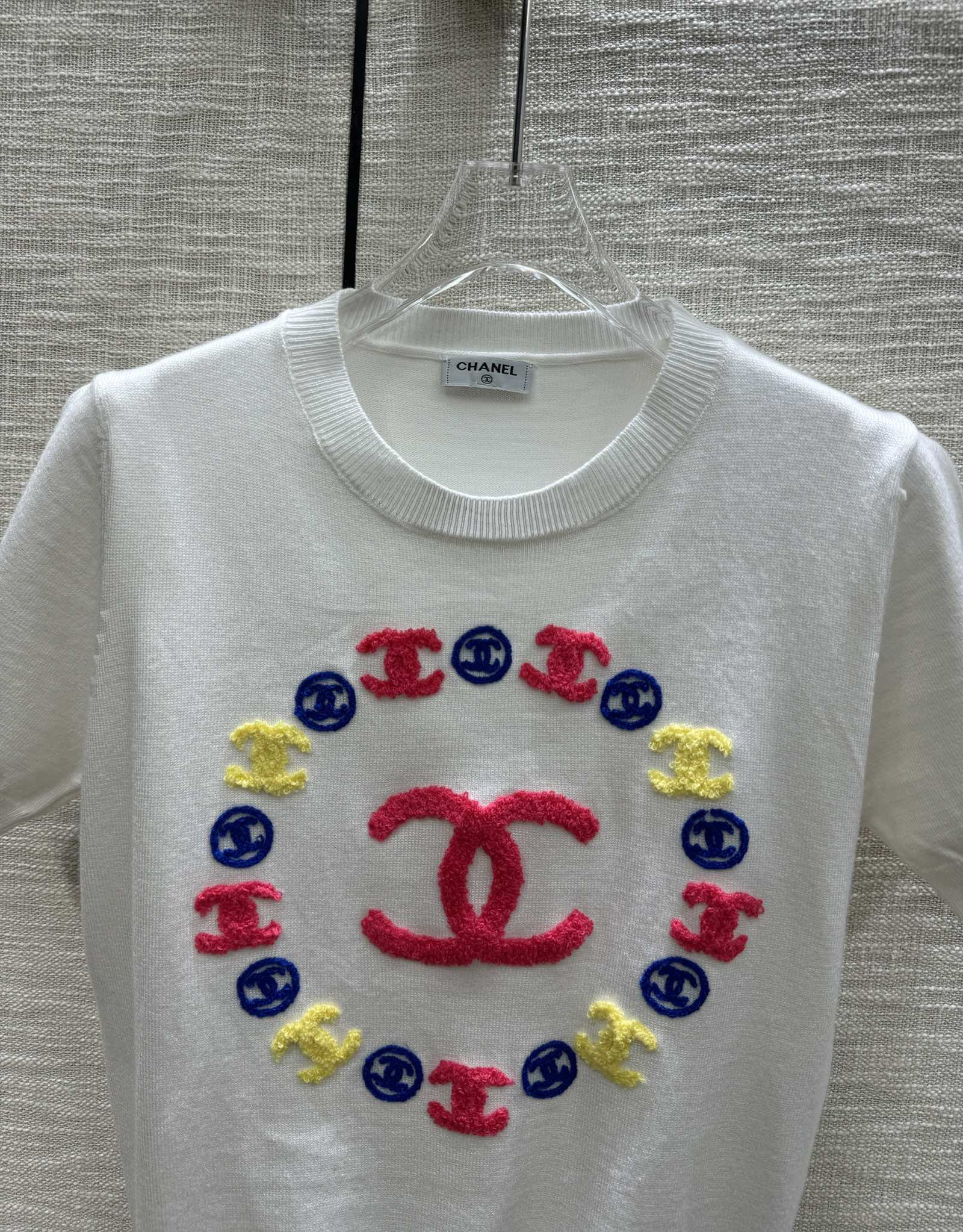 Футболка Chanel 2403 Double C Knit с коротким рукавом - белая - 1 шт.
