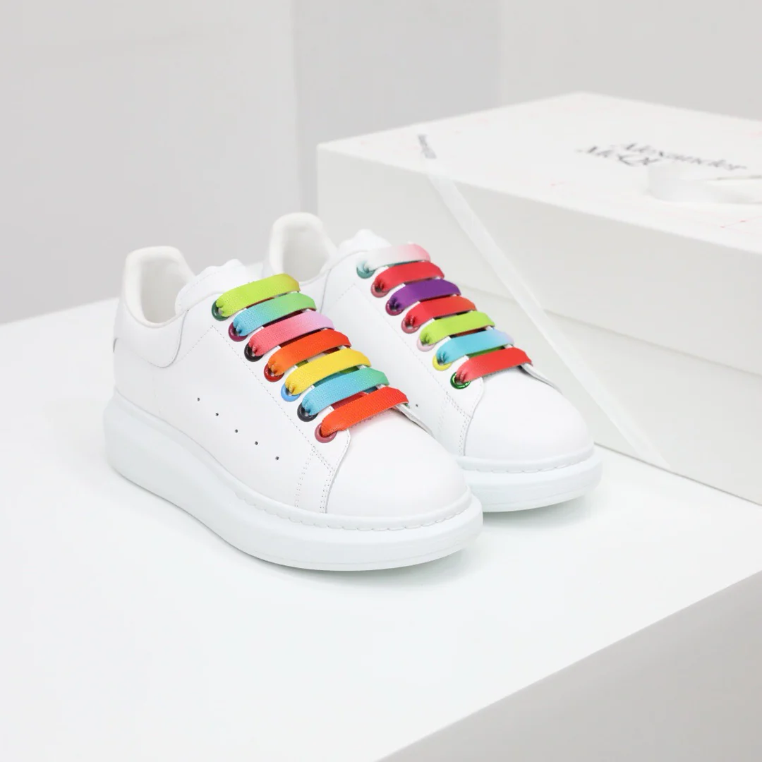 McQueen - Классические белые кроссовки - Разноцветные шнурки
