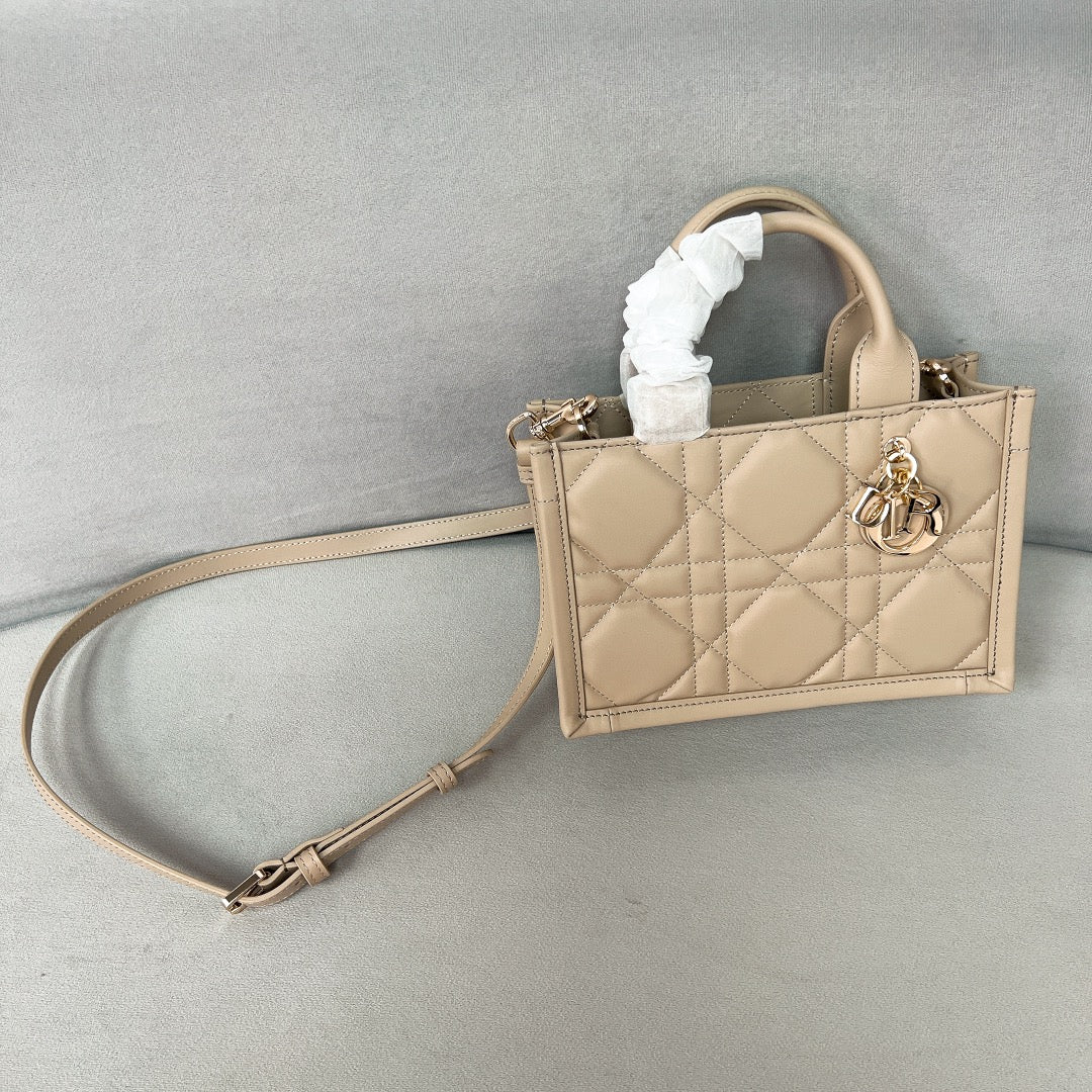 Сумка-тоут Dior Book - Мини - Бежевая