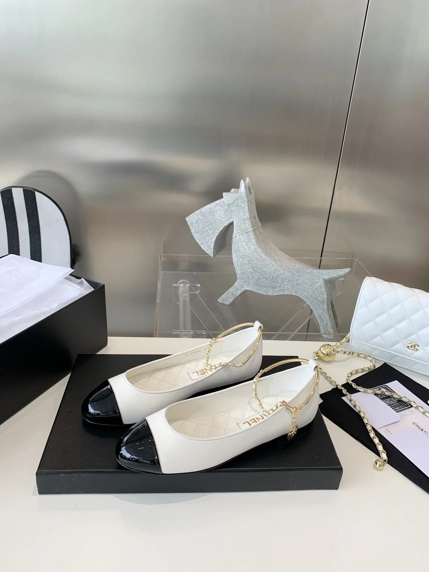 Балетки Chanel 22s Весна/Лето, браслет на щиколотку, овечья кожа, размеры 35-41