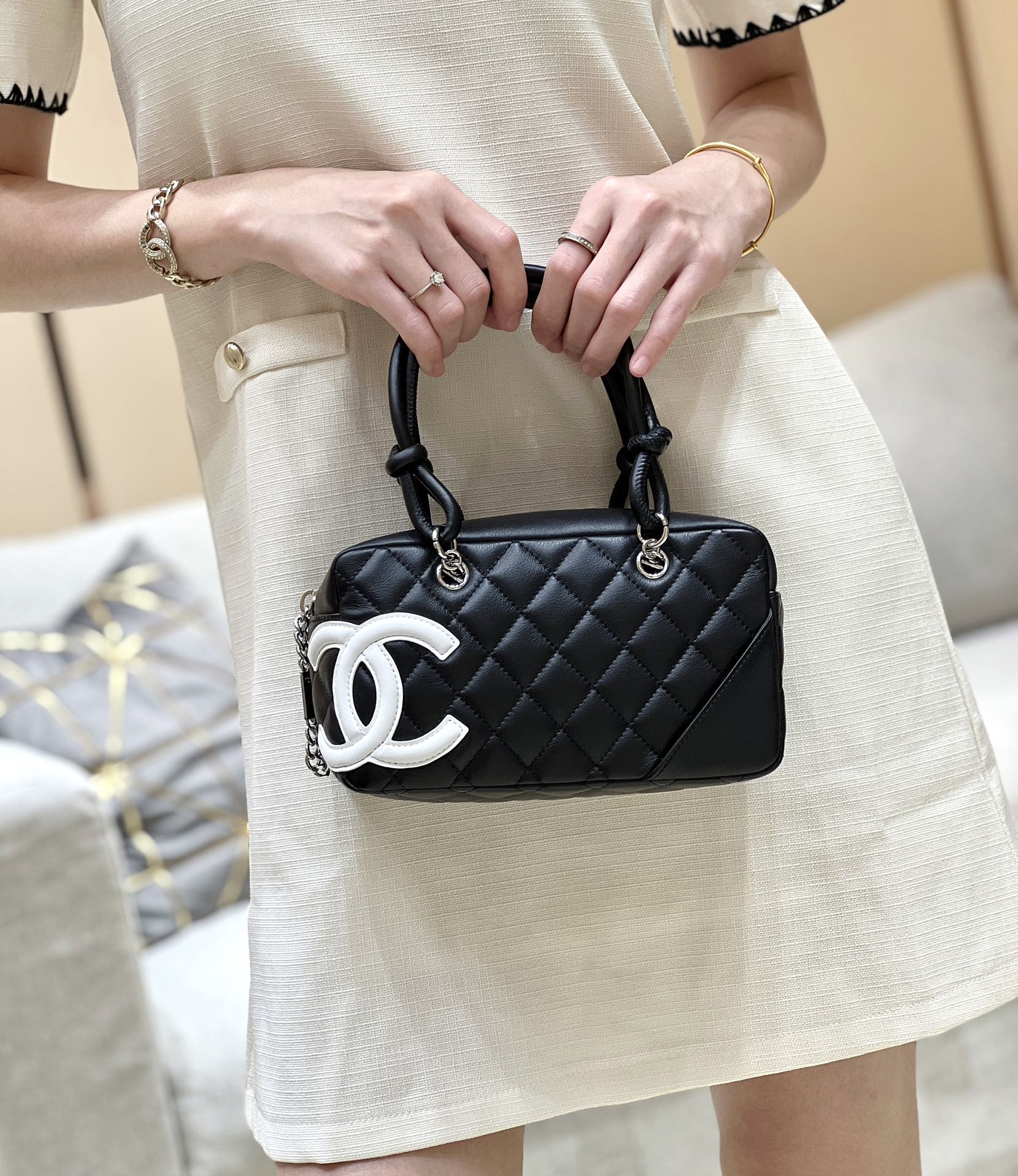 Chanel - Винтажная сумка-подушка Kang Peng - Черная