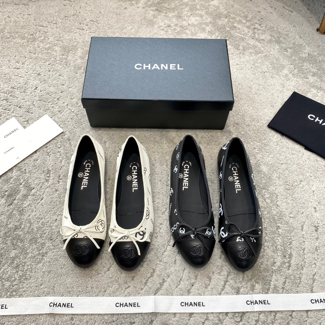 Chanel - Балетки - Белые