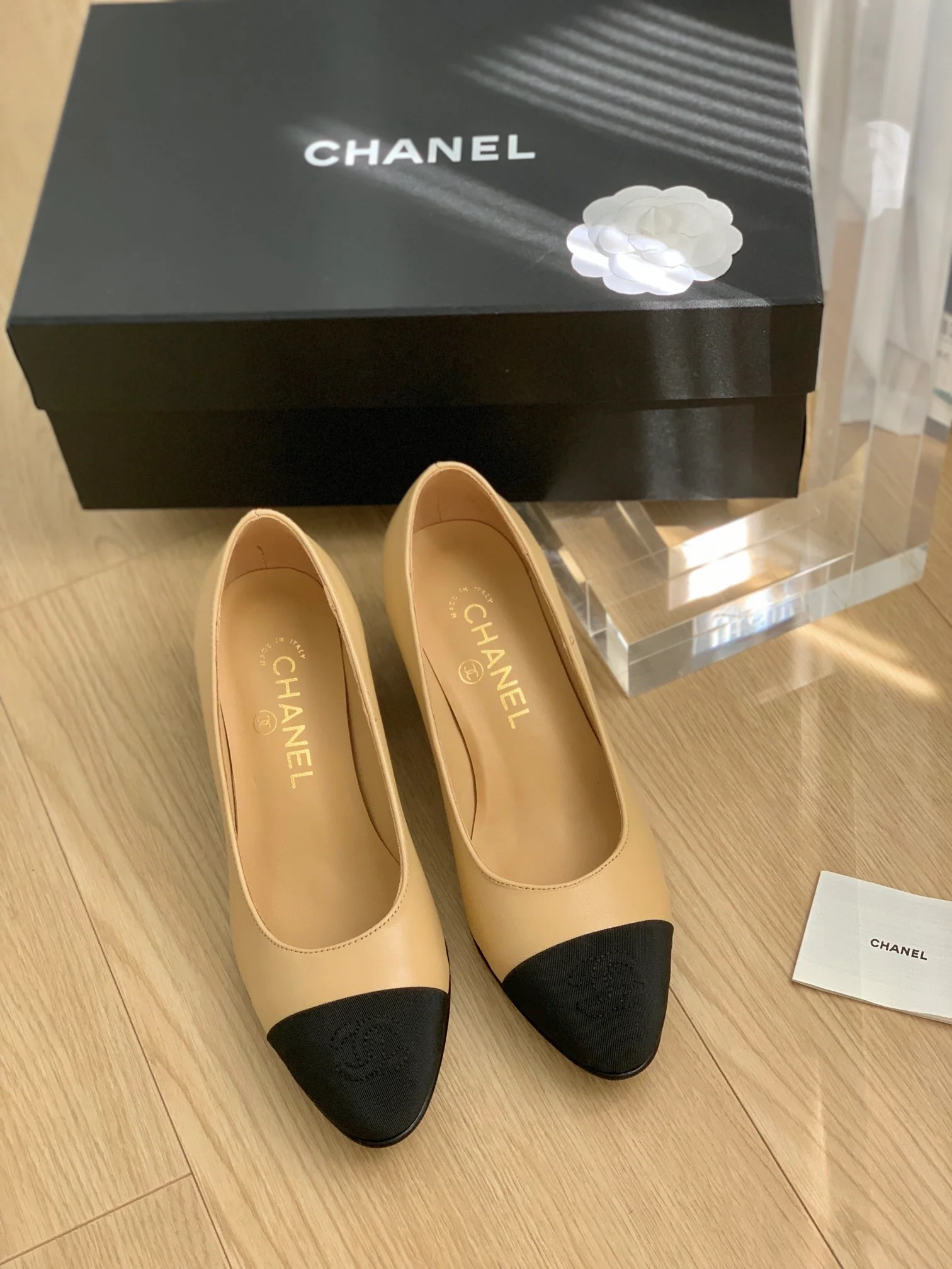 Новинка сезона ?Рейми Джейн? от Chanel, начало осени 2023 года.