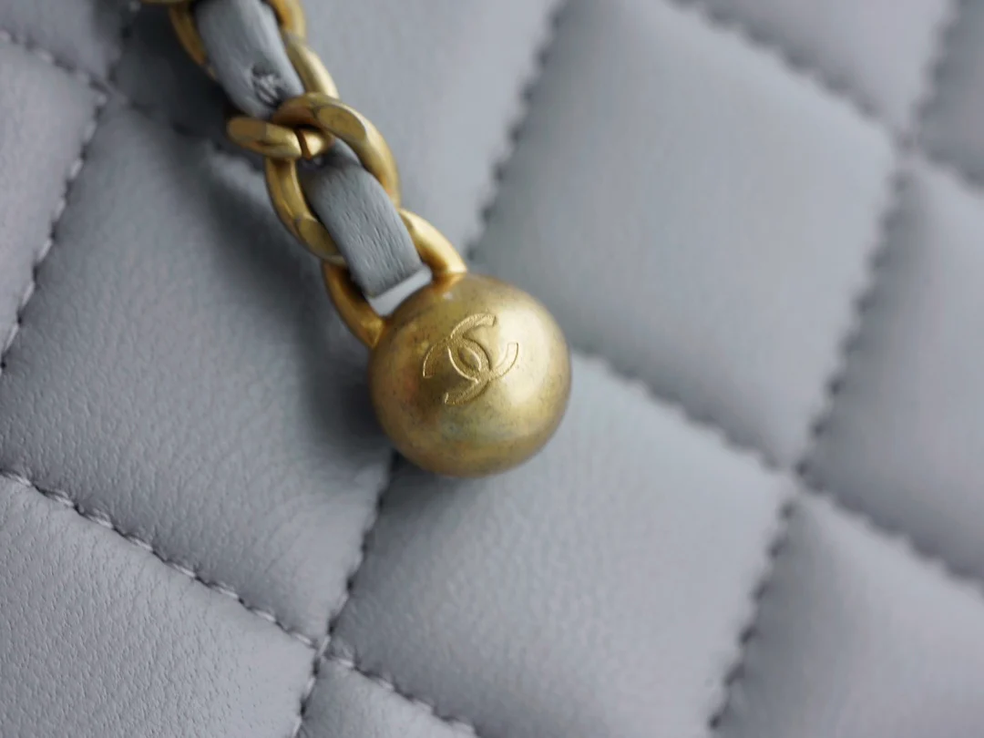 Мини-кювета Chanel CF Gold Ball - светло-серый