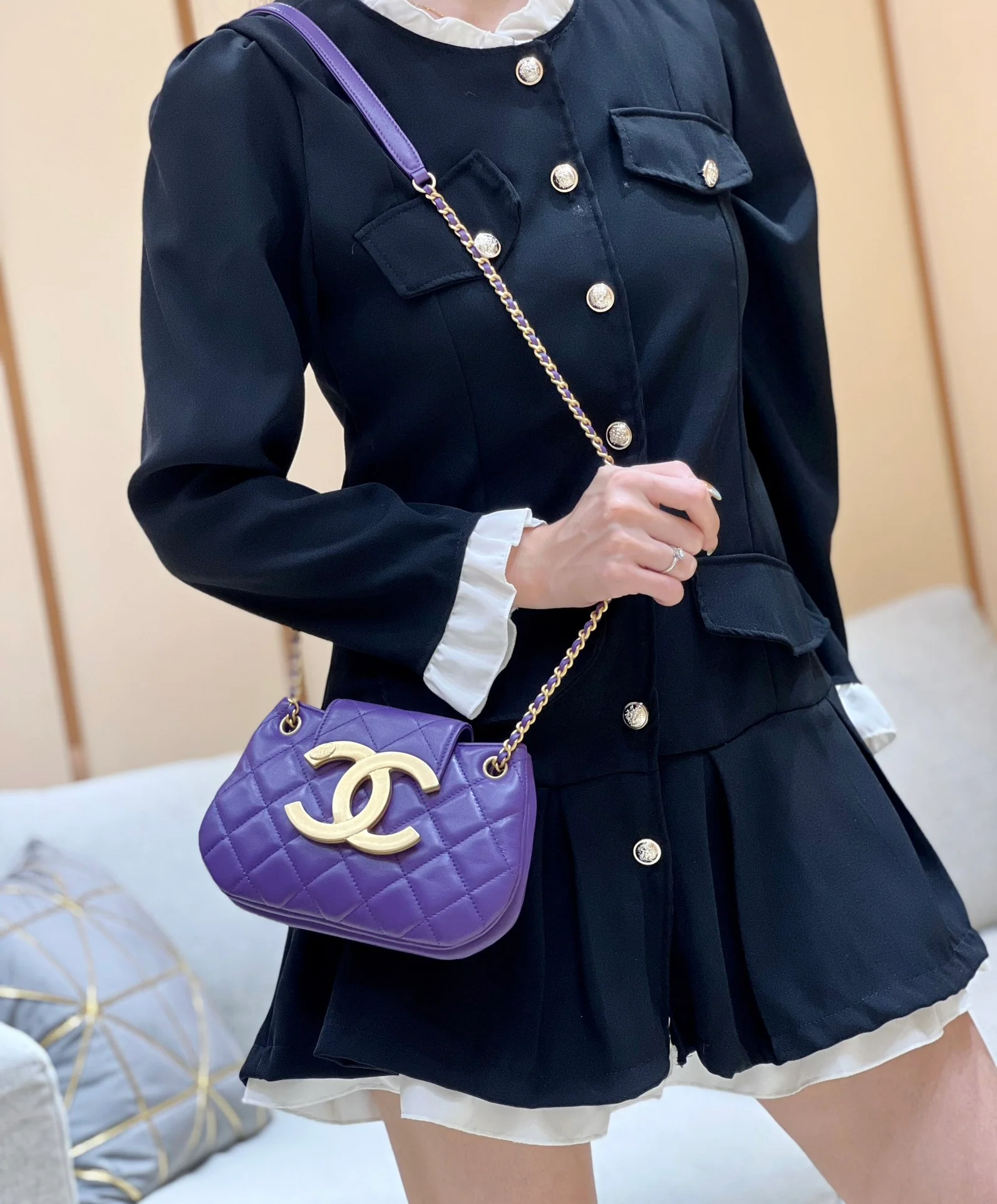 Новая коллекция Chanel ?Ранняя весна? — 24c — Большая ретро-сумка Double C — Мессенджер — Фиолетовая
