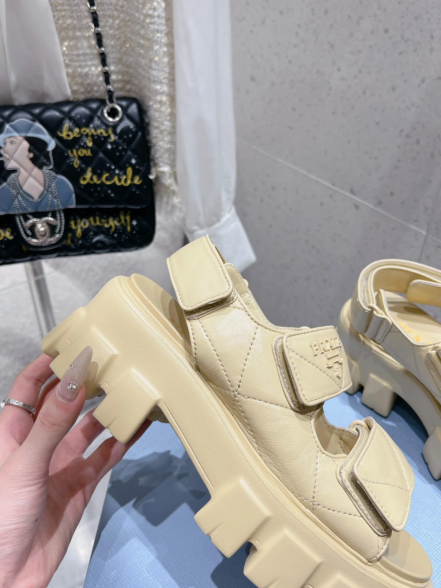 Сандалии Prada 2024 на липучках - желтые