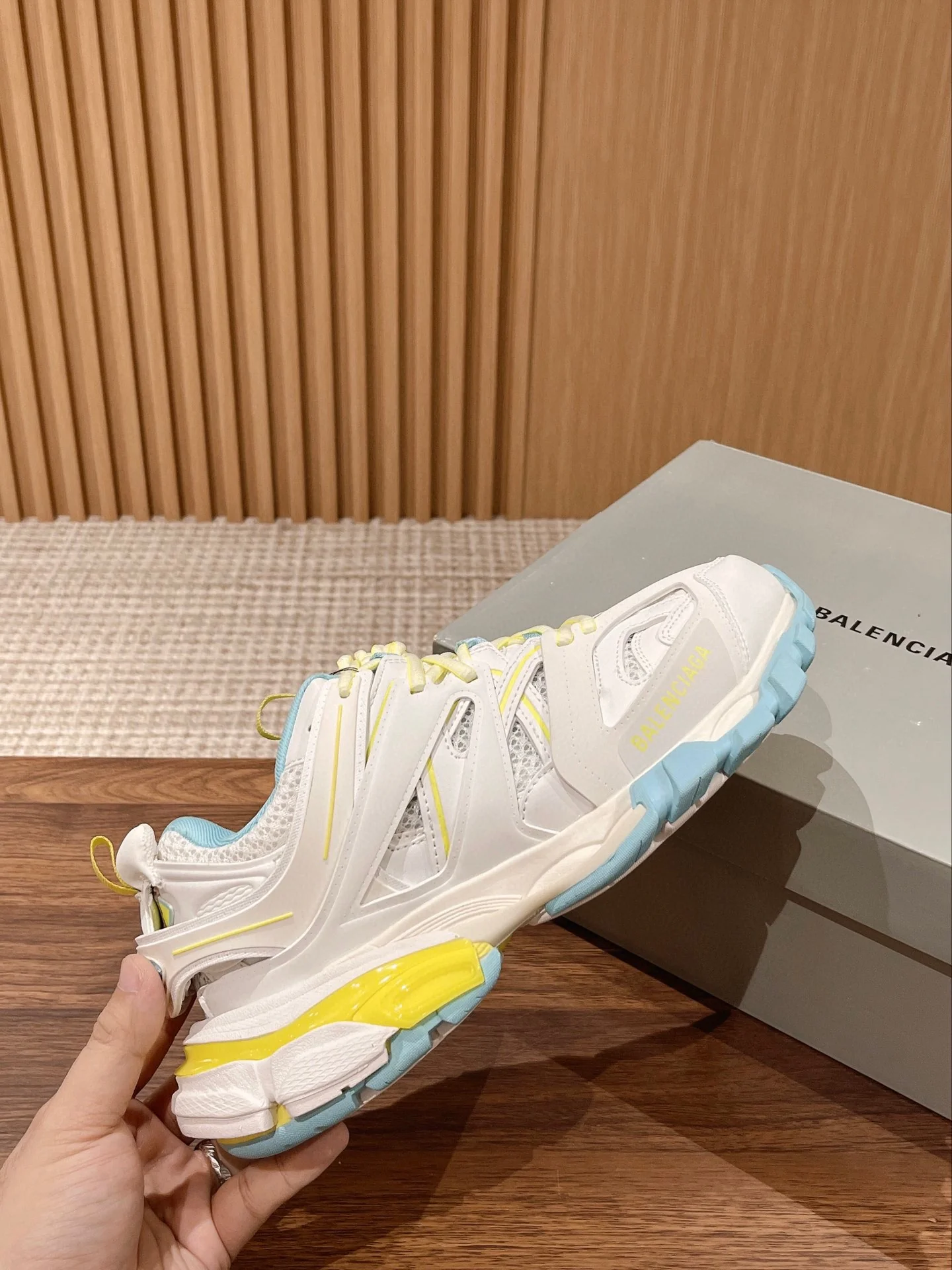 Кроссовки Balenciaga Track 3-0 (3-го поколения) Chunk - унисекс - белые