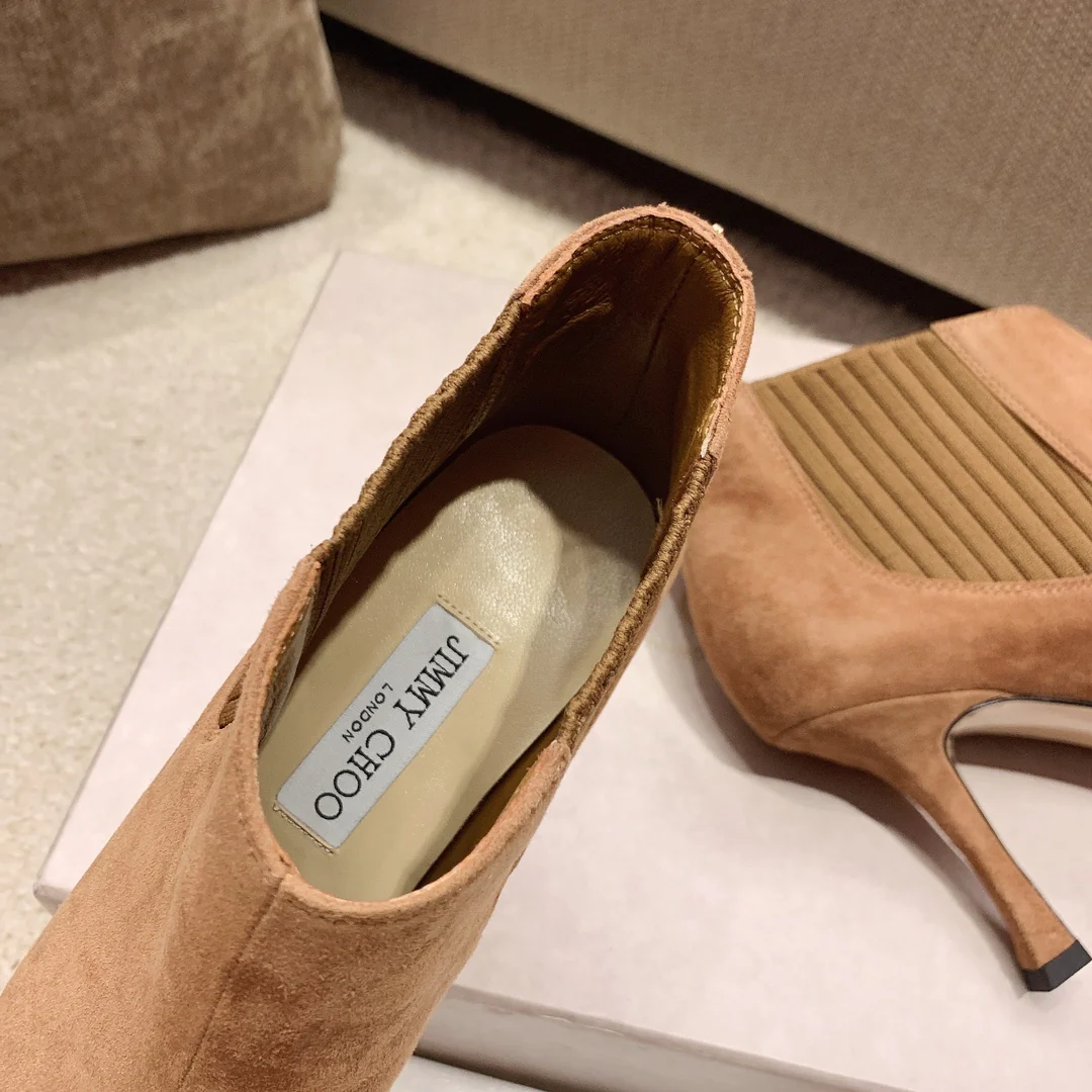 Ботильоны Jimmy с острым носком и изогнутым каблуком - 8 см