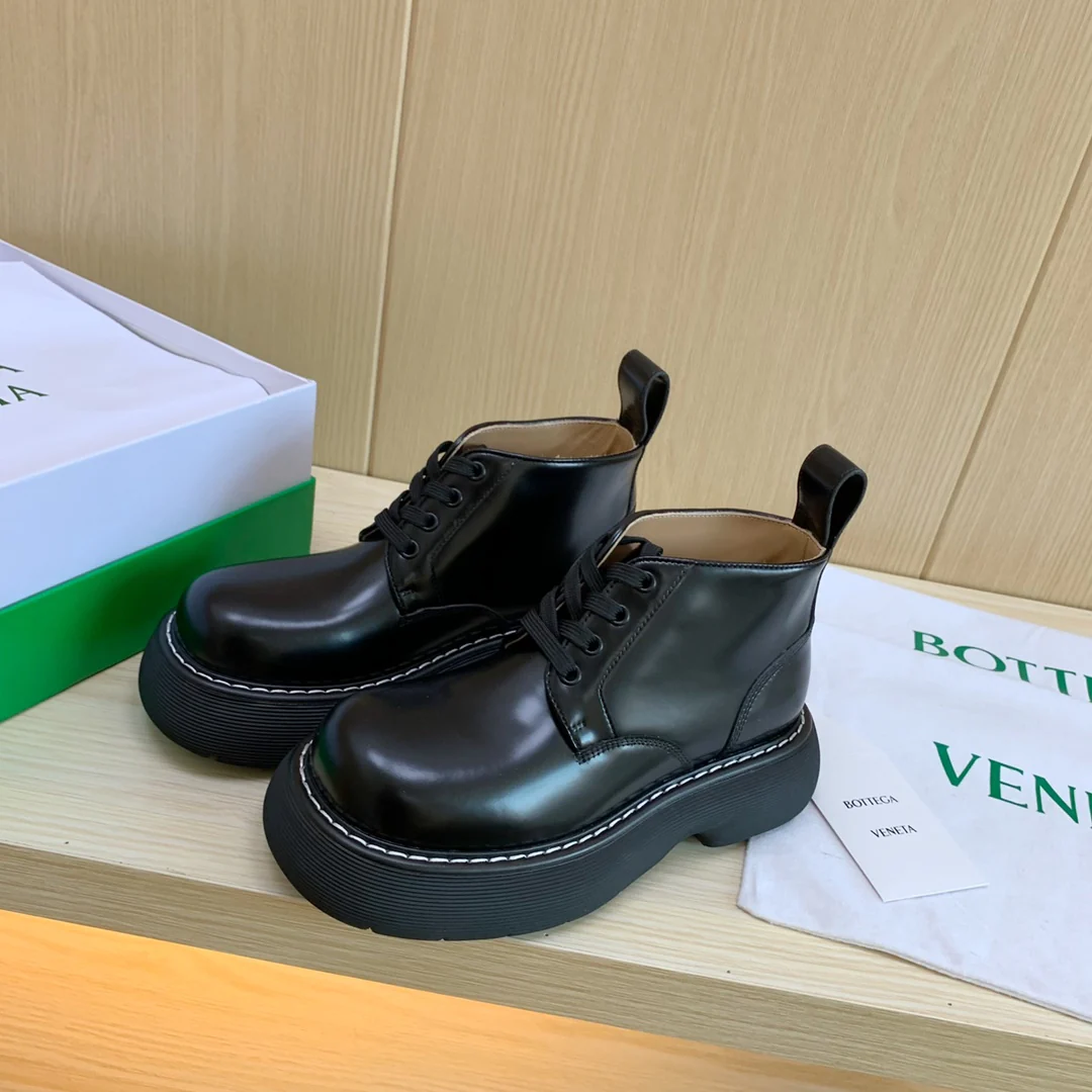 Новые ботинки BV-22 на официальном сайте - черные.