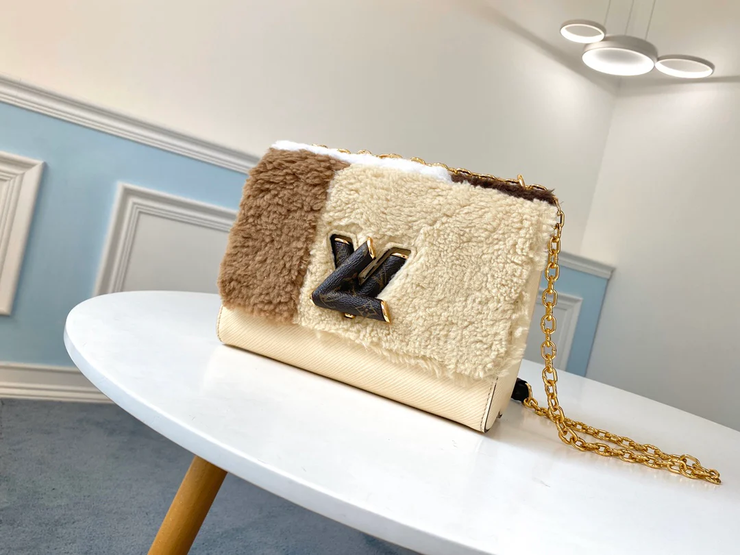 m55450-LV-teddy-twist-medium handbag