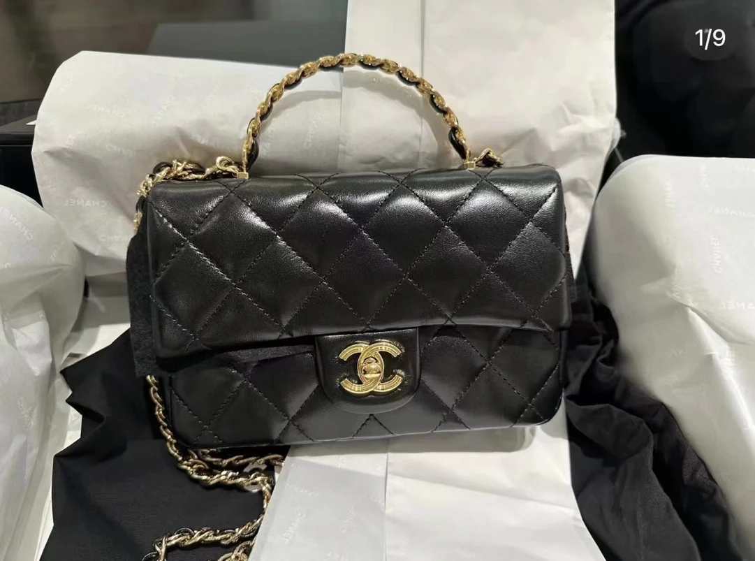 Ручка сумки Chanel 23a CF со стразами - черная