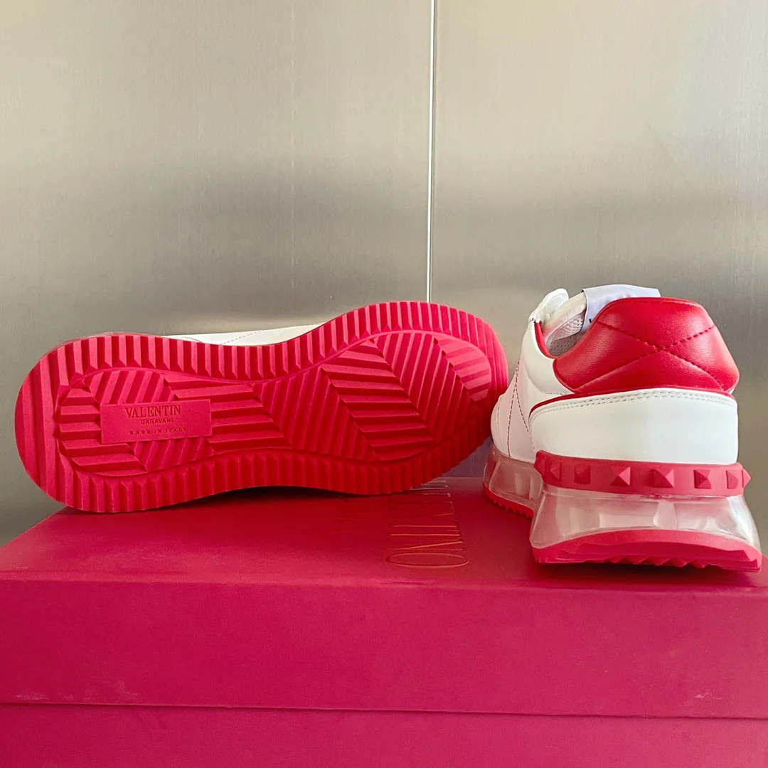 Valentino - Спортивные кроссовки с заклепками - Модель на воздушной подушке - Парный стиль - Красная отделка
