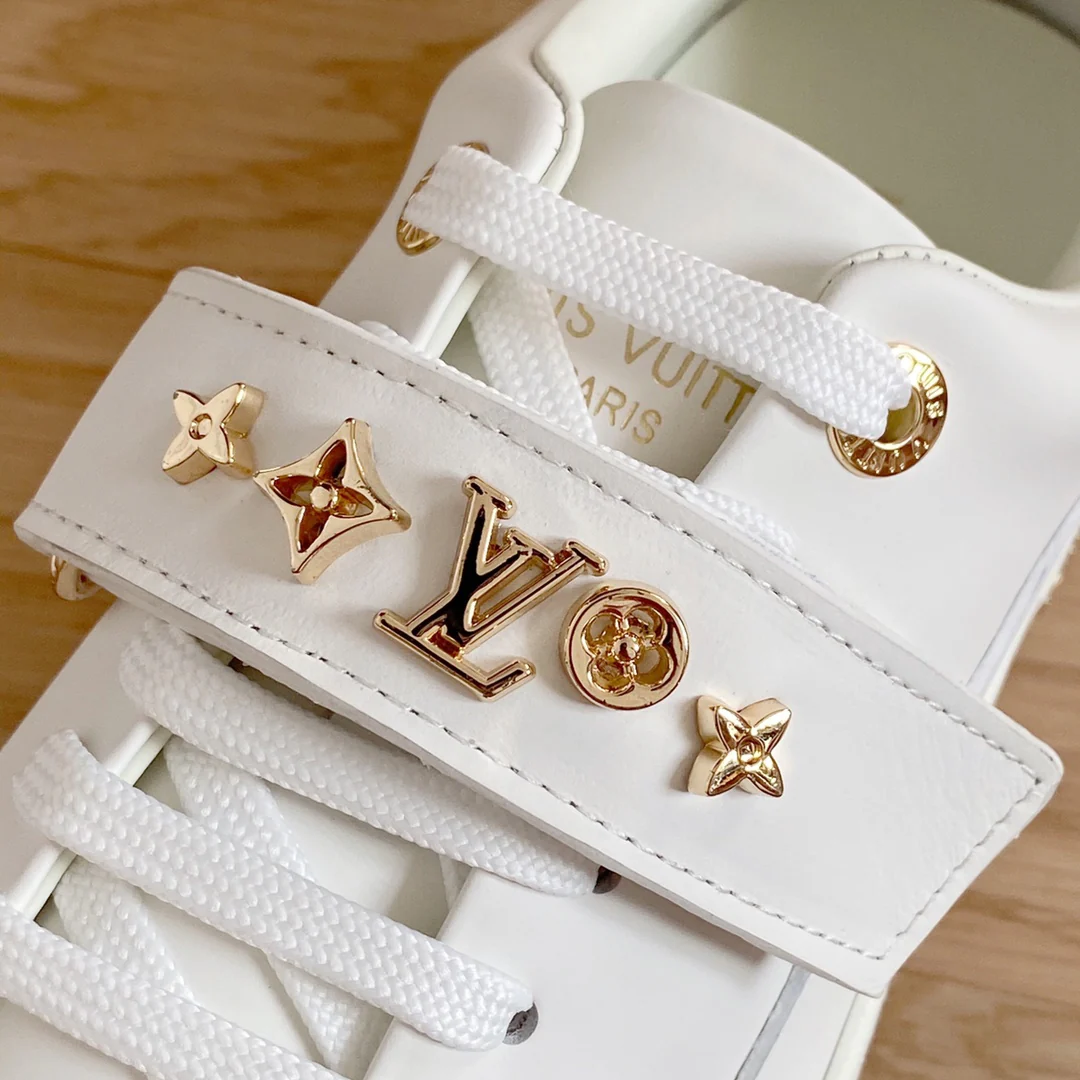 Обувь LV - белые кроссовки LV