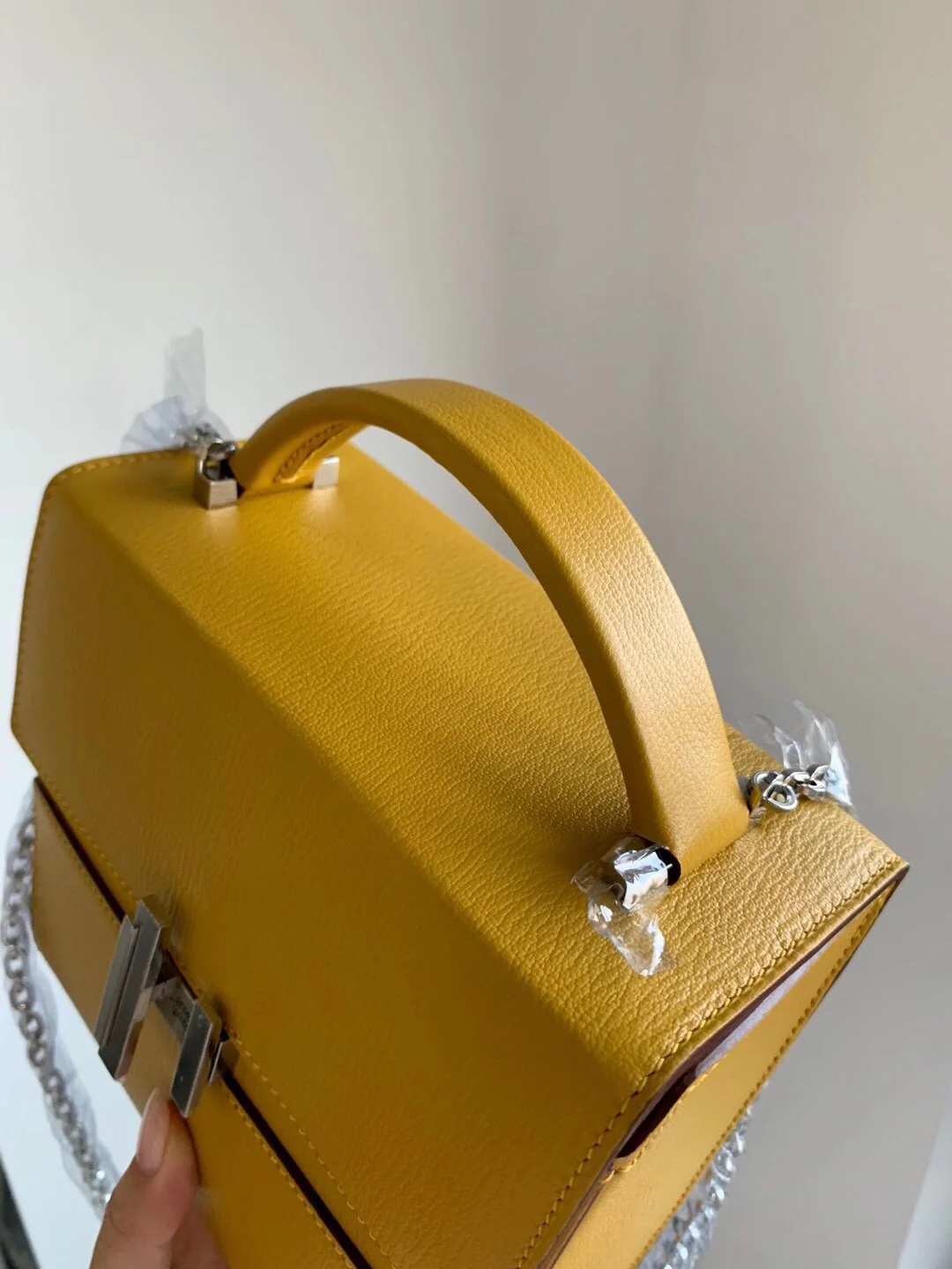 Hermes-cinhetic-24-chevre-amber-silver buckle