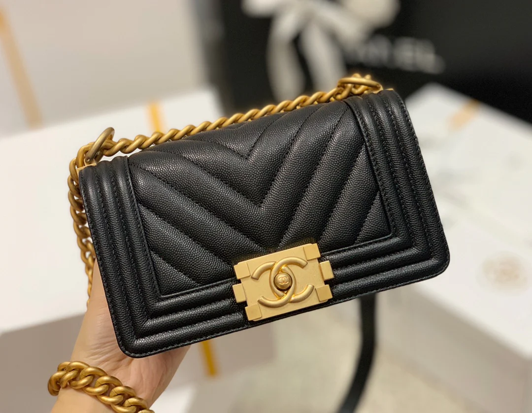 Chanel-boy-20cm-15