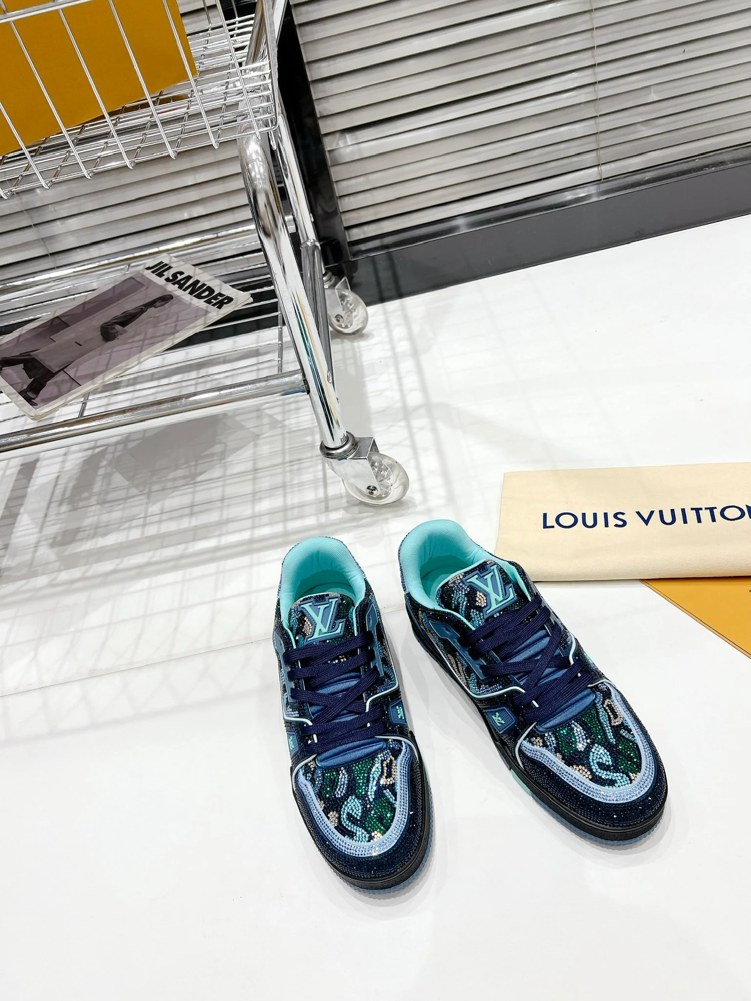 Кроссовки LV Trainer - Скейтбордистские кроссовки - Глянцевые с синим узором - Унисекс