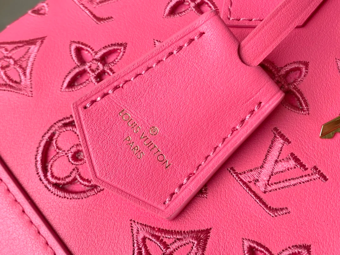 m22878-LV-new-alma-bb handbag-shell bag-pink