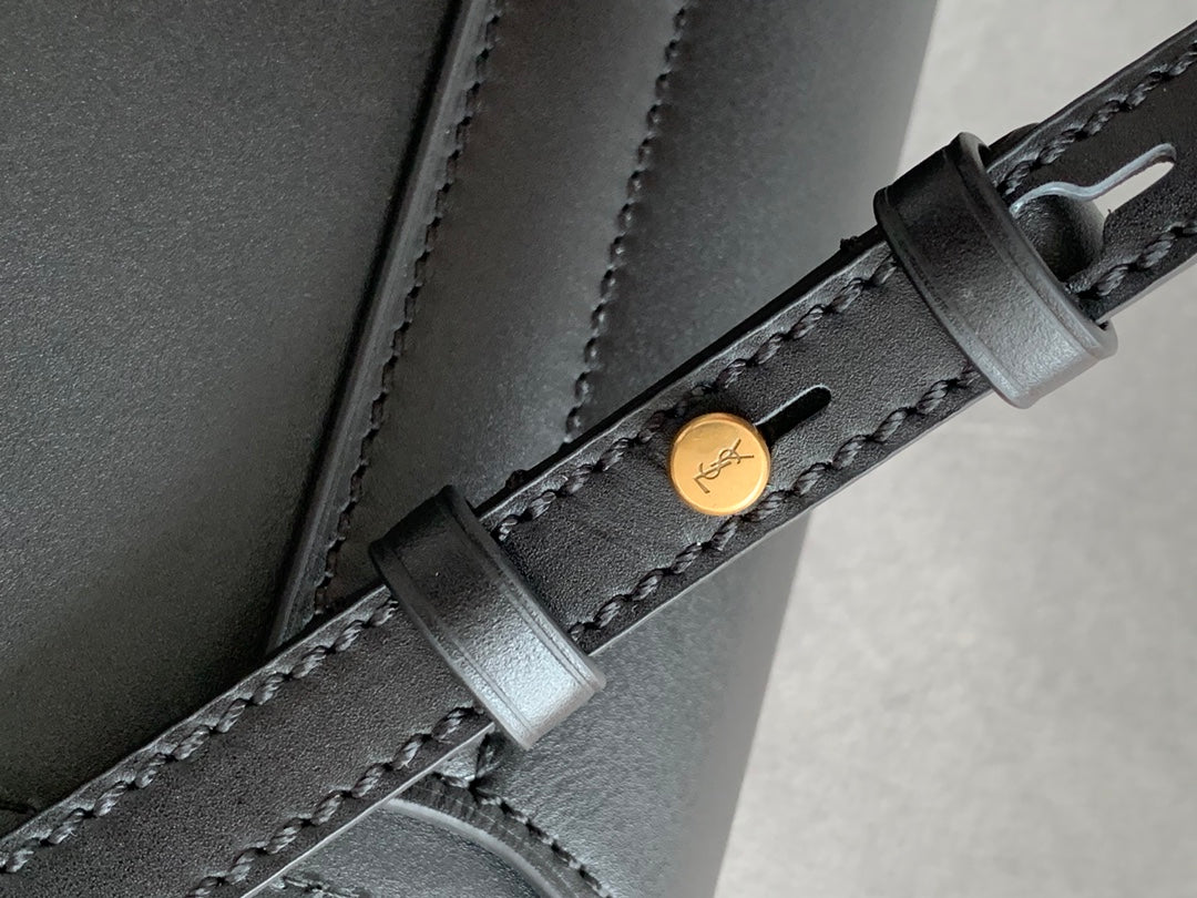 Летняя коллекция YSL 2020 - Сумка-седло Kaia - Черная - 18 см