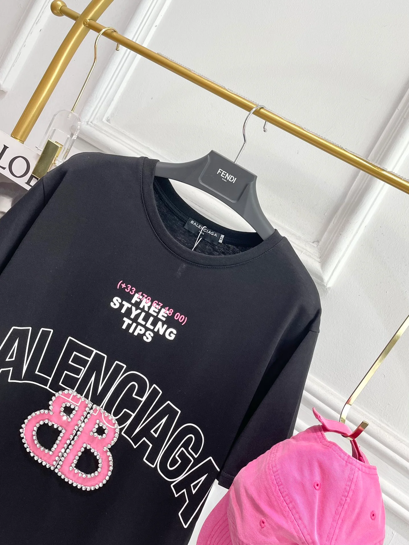 Футболка Balenciaga 2403 с коротким рукавом и стразами BB, свободного кроя, черная.