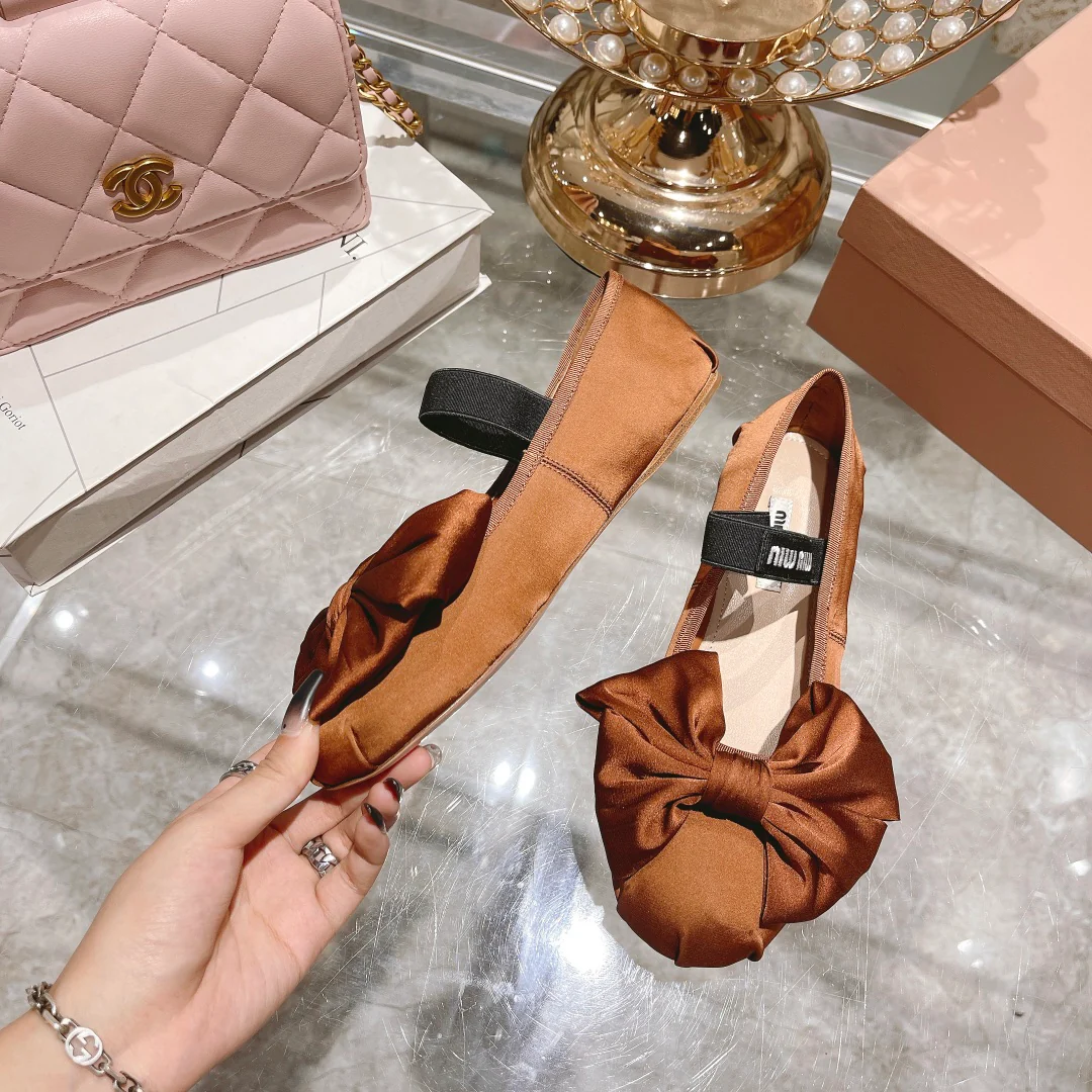 Miu Miu - Новинка сезона осень/зима 2022 - Балетки с бантом - Коричневые