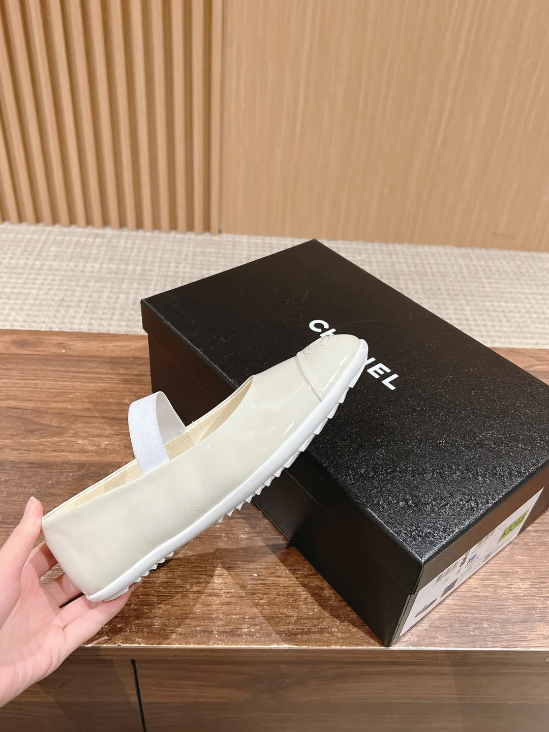 Туфли-балетки Chanel Mary Jane 2024 — белые