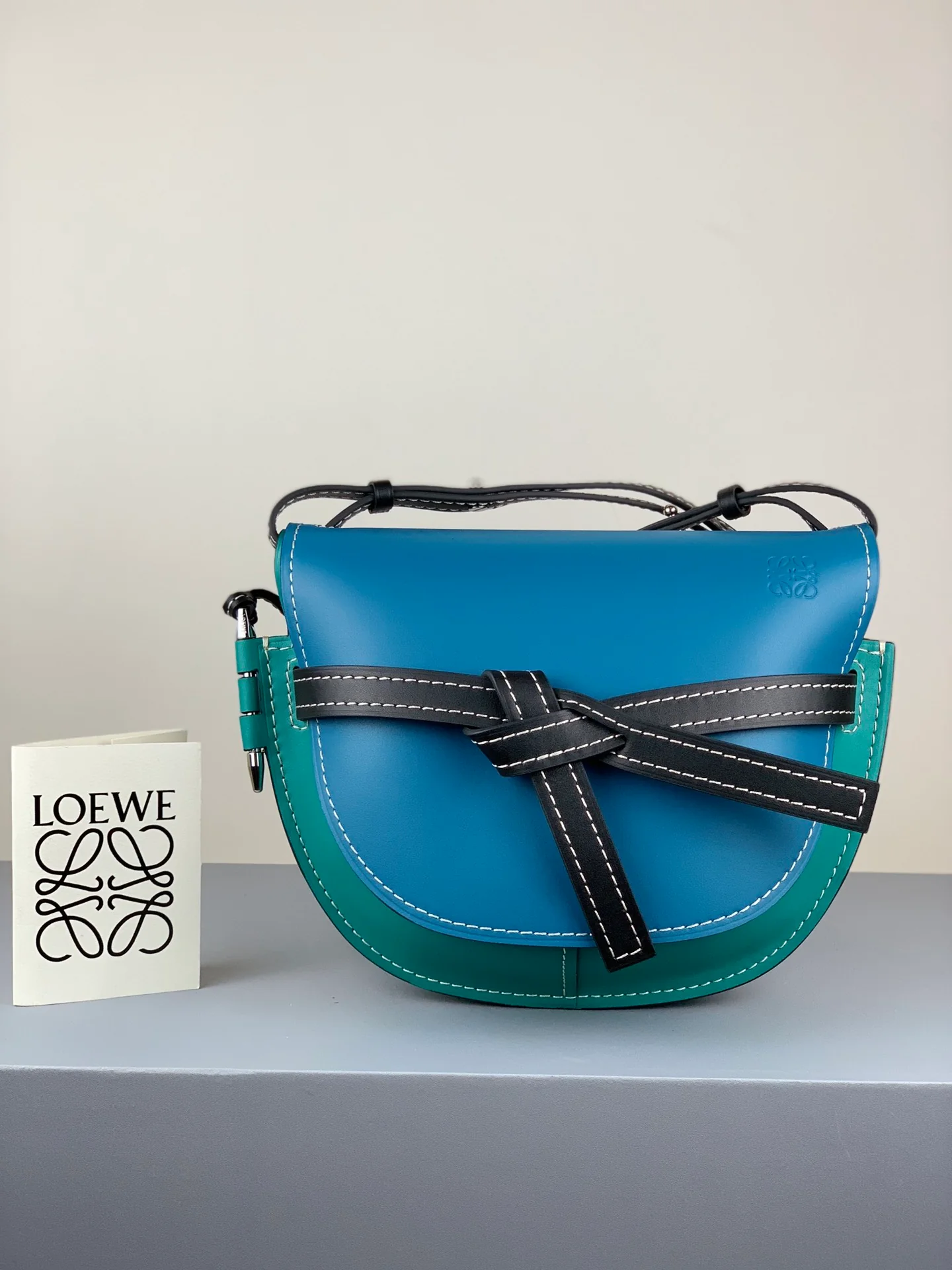 Loewe-gate-small-20x19x11-5-cm-6