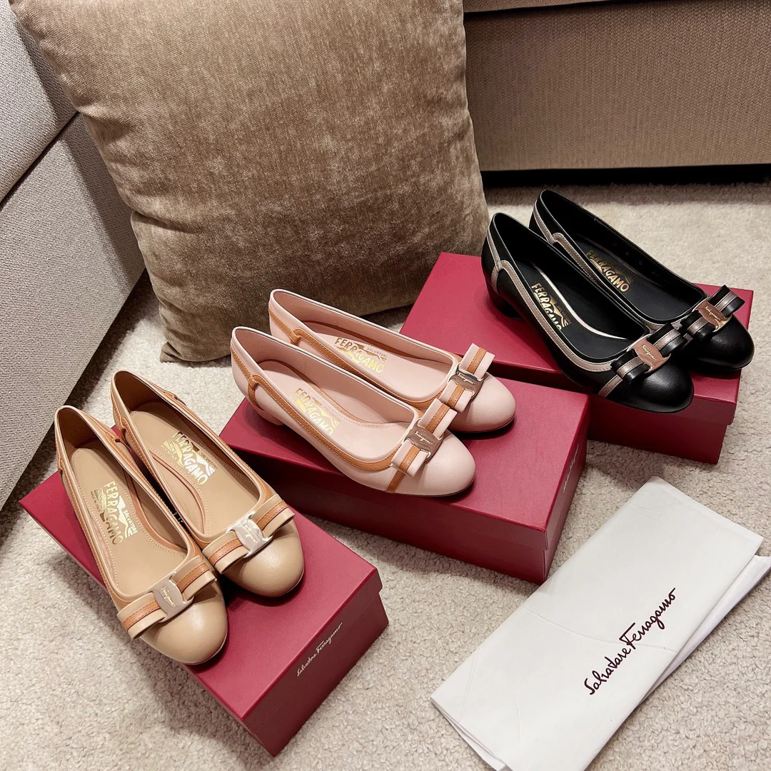 Salvatore Ferragamo - Туфли на низком каблуке из телячьей кожи