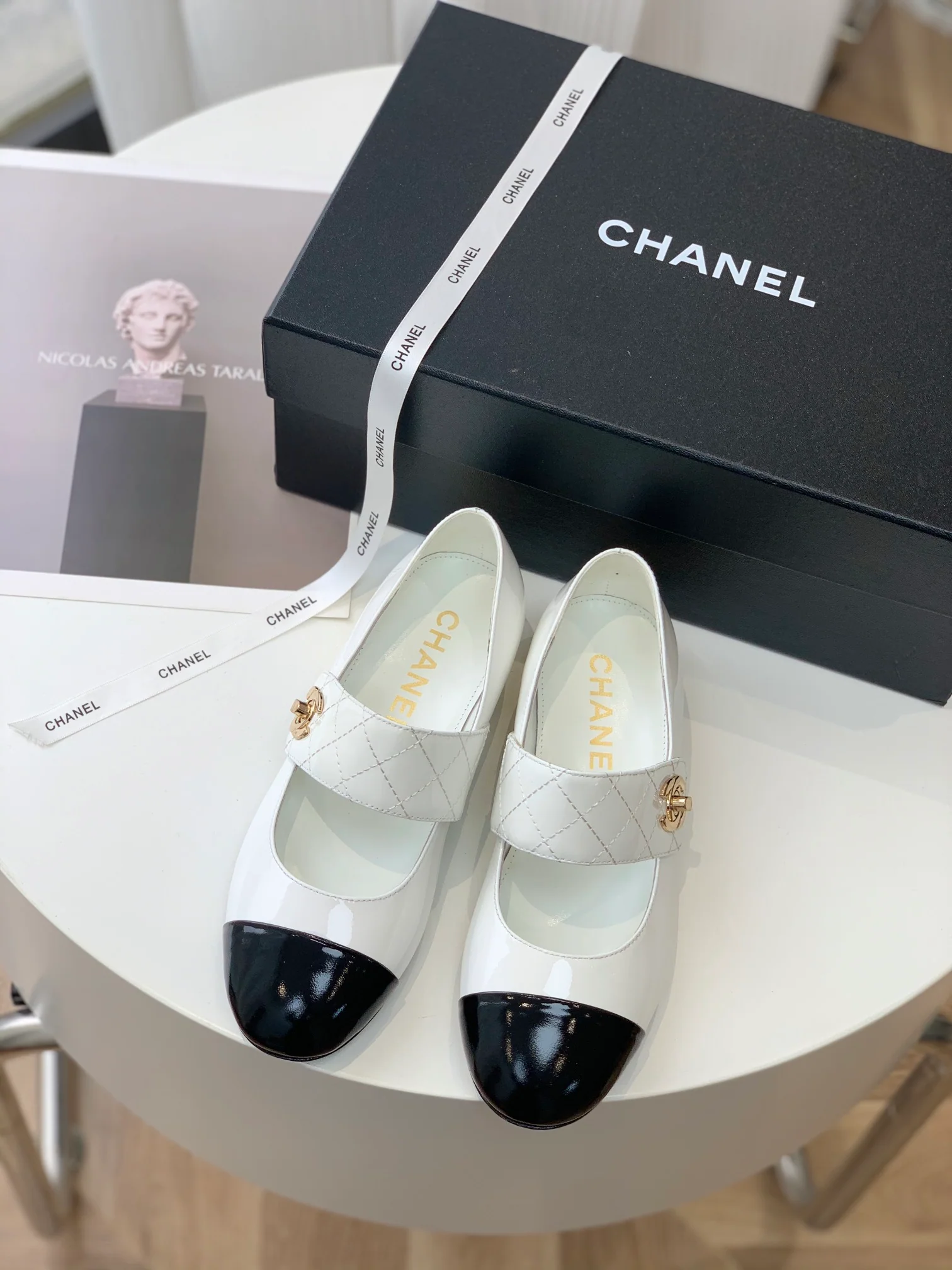 Туфли Мэри Джейн от Chanel