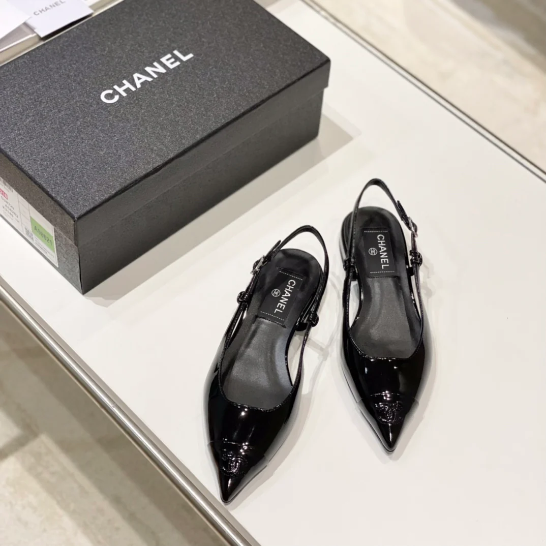 Сандалии Chanel с острым носком - 1