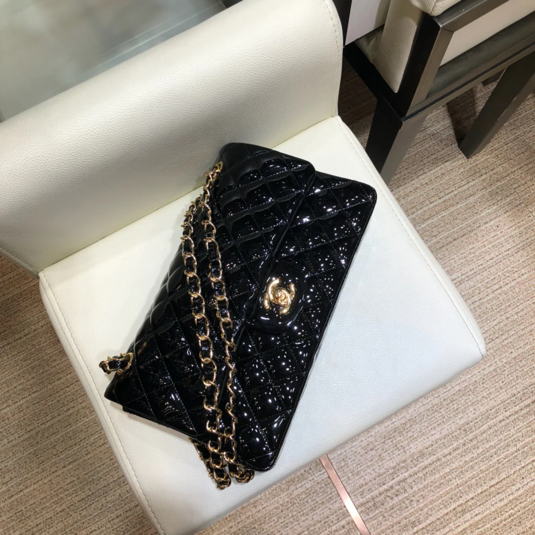 Сумка Chanel CF - лакированная кожа - золотая цепочка - 25 см
