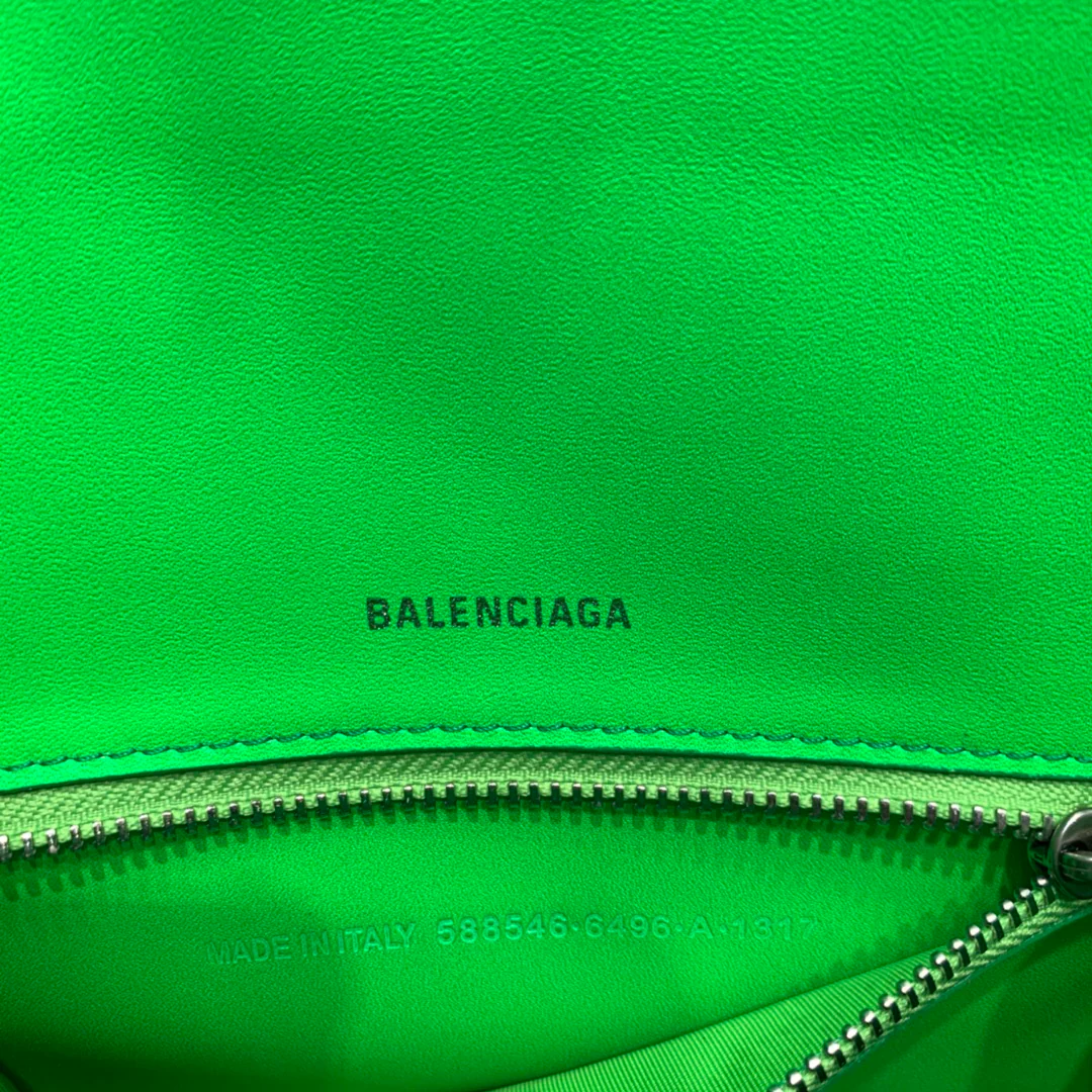 Сумка Balenciaga Hourglass - зеленая с крокодиловым принтом - 1 шт.