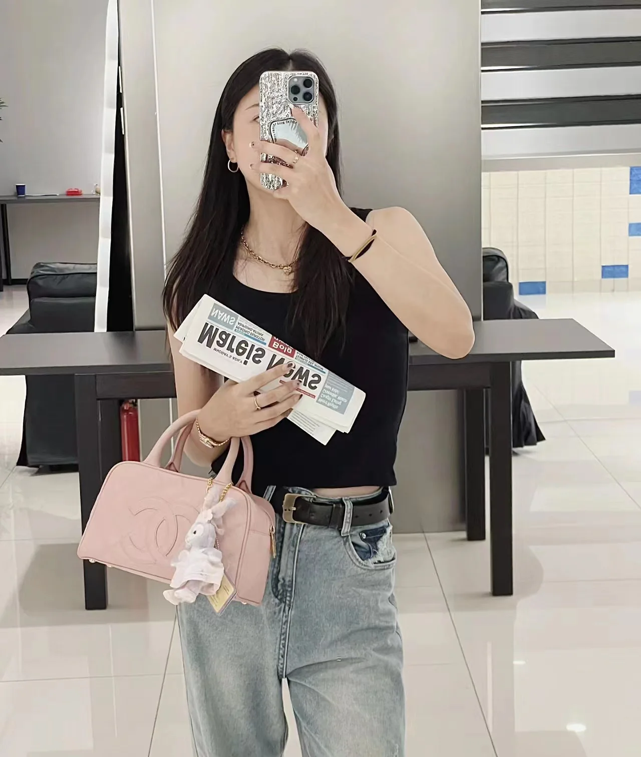 Винтажная сумка-боулинг Chanel из икры, розовая.