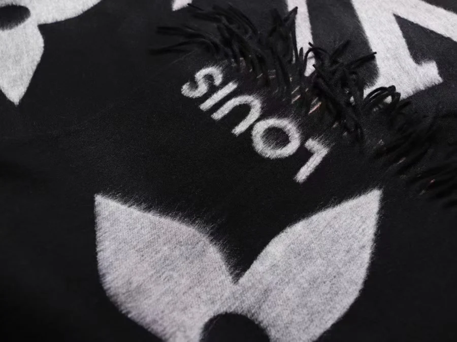 LV - Популярный во всем мире - Идеальный шарф - 1