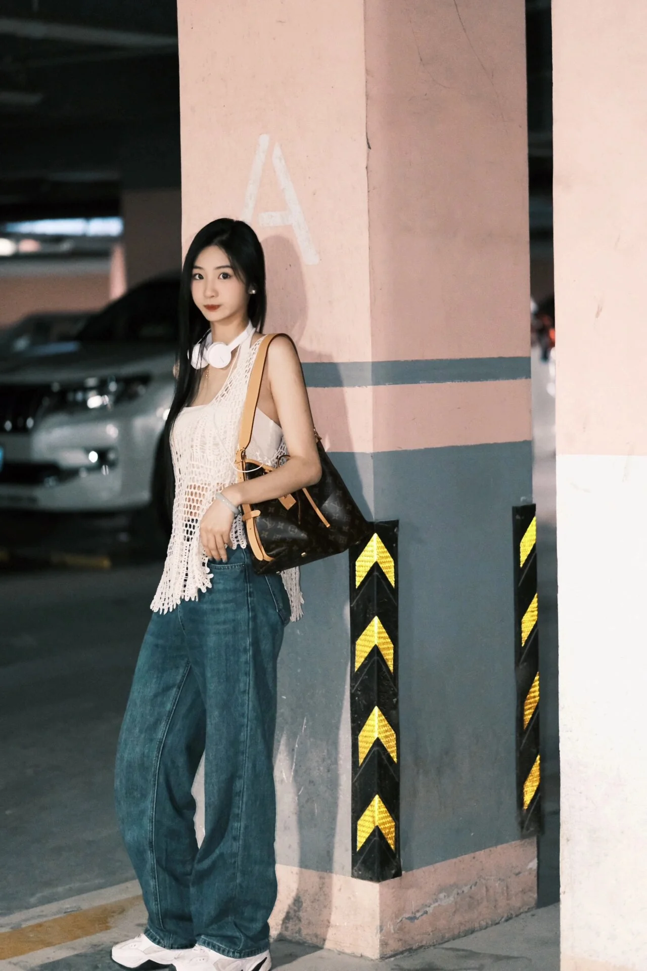 m46203-LV-carryall-pm-Shoulder Bag-Classic Monogram Canvas