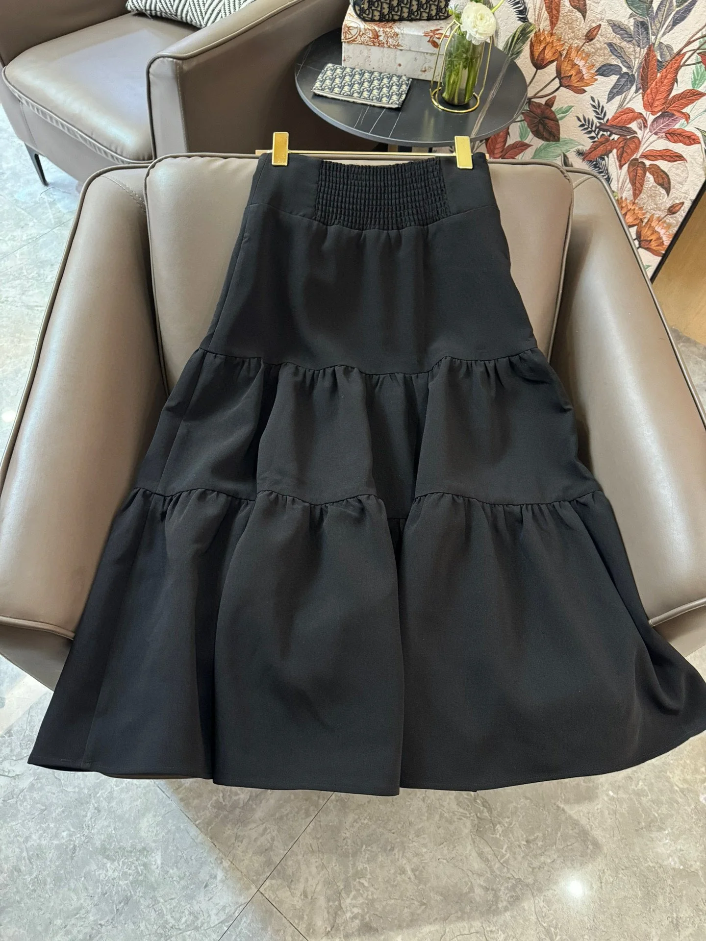 Платье Celine 2403 с золотыми пуговицами, длинное, черное.