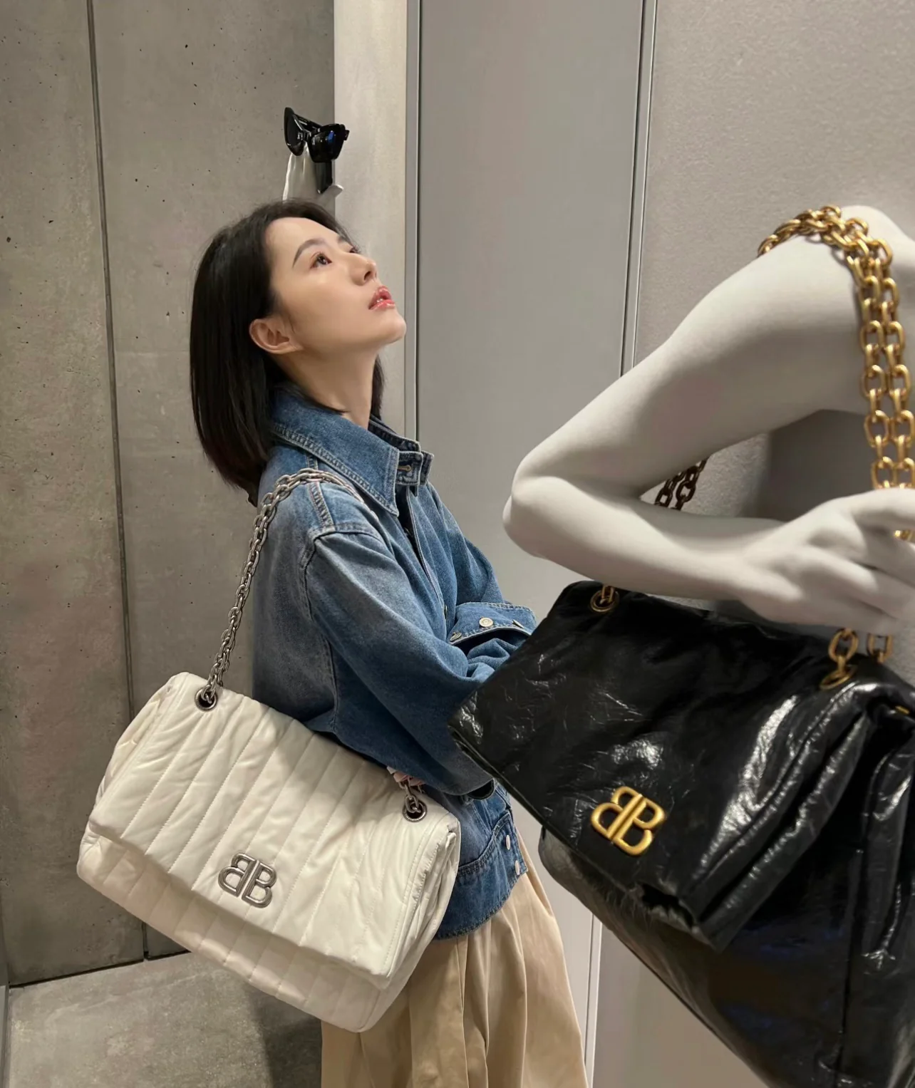 Стеганая сумка Balenciaga Monaco с цепочкой - Большой размер 43-5 см - Белая