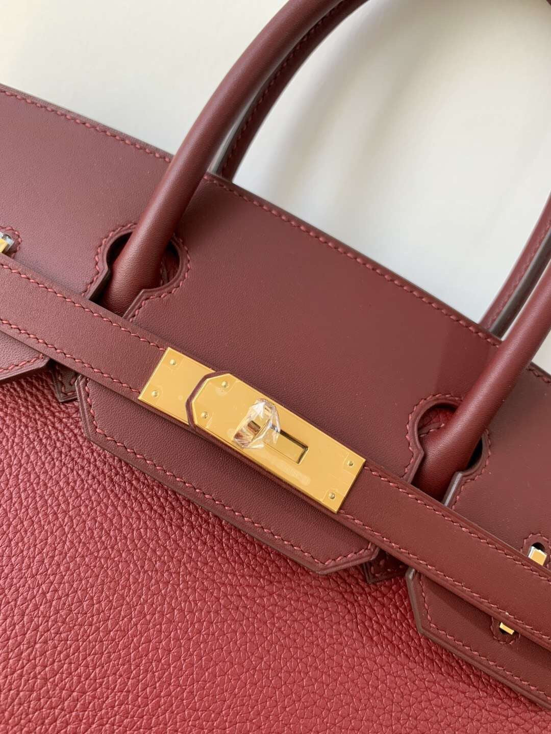 Сумка Hermes Birkin 30 Touch TC Sombrero Rougeh - Hermes Red с золотой пряжкой