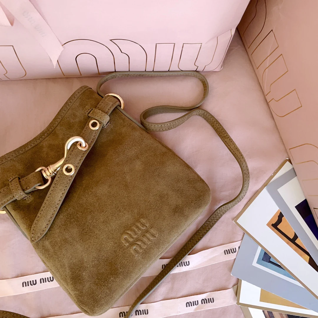 Мини-сумочка Miu Miu 5nr461 цвета хаки